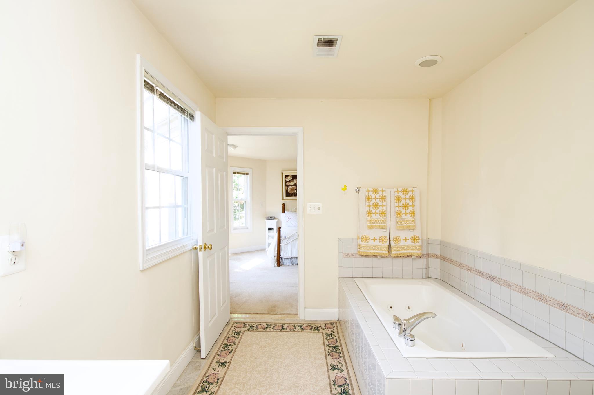 HOLMES RUN HEIGHTS - Residential