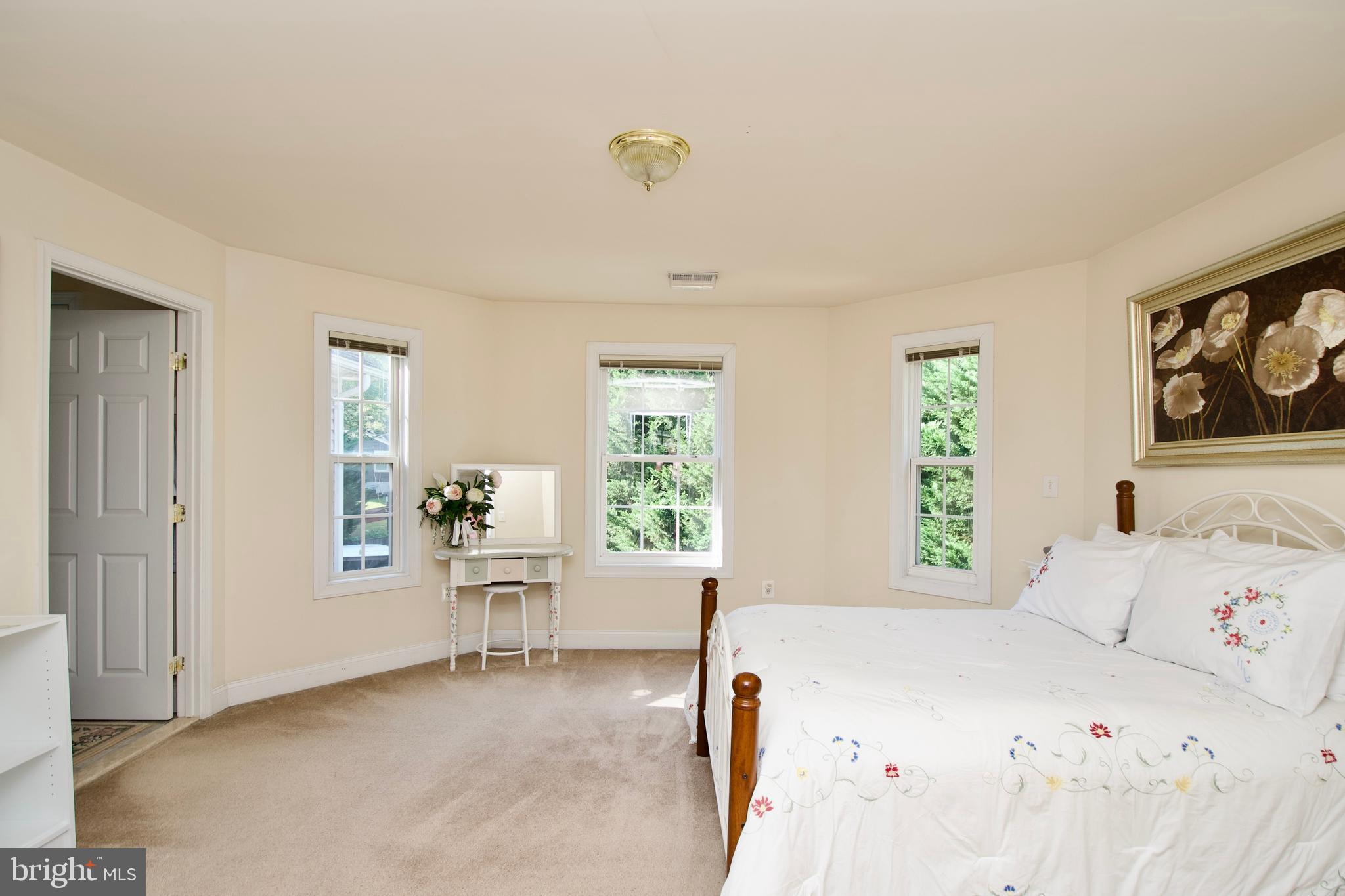 HOLMES RUN HEIGHTS - Residential