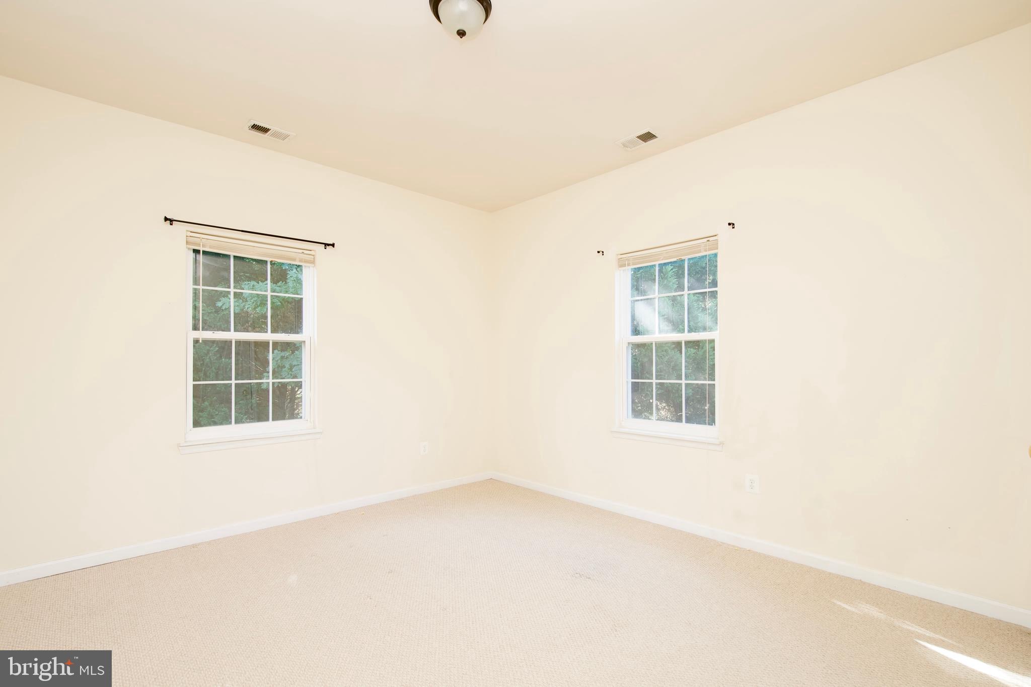 HOLMES RUN HEIGHTS - Residential