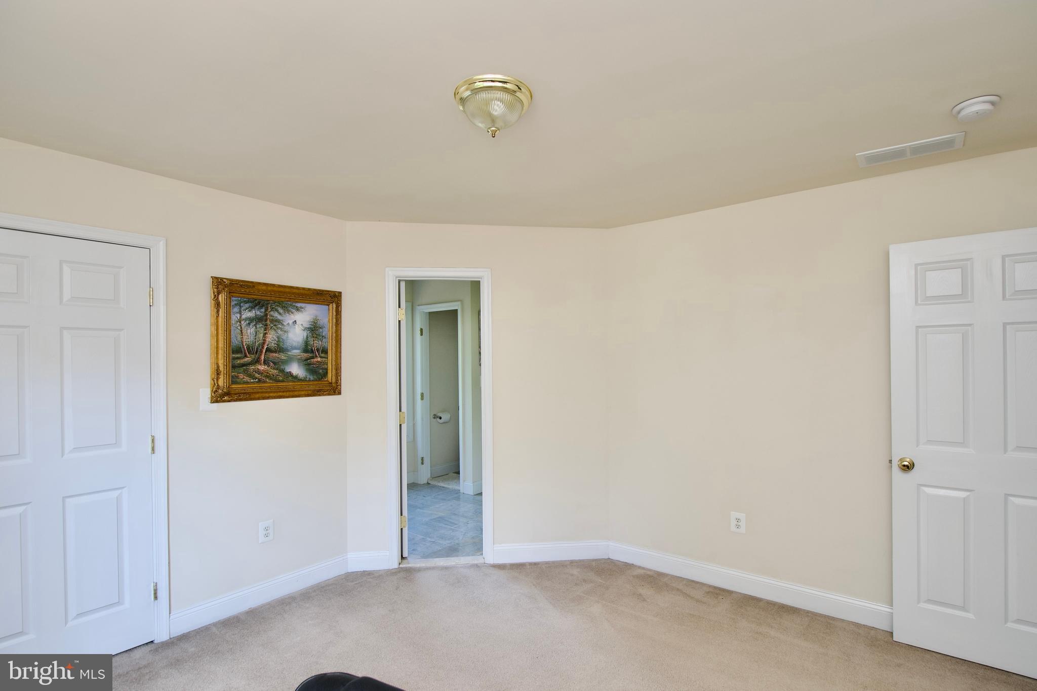 HOLMES RUN HEIGHTS - Residential