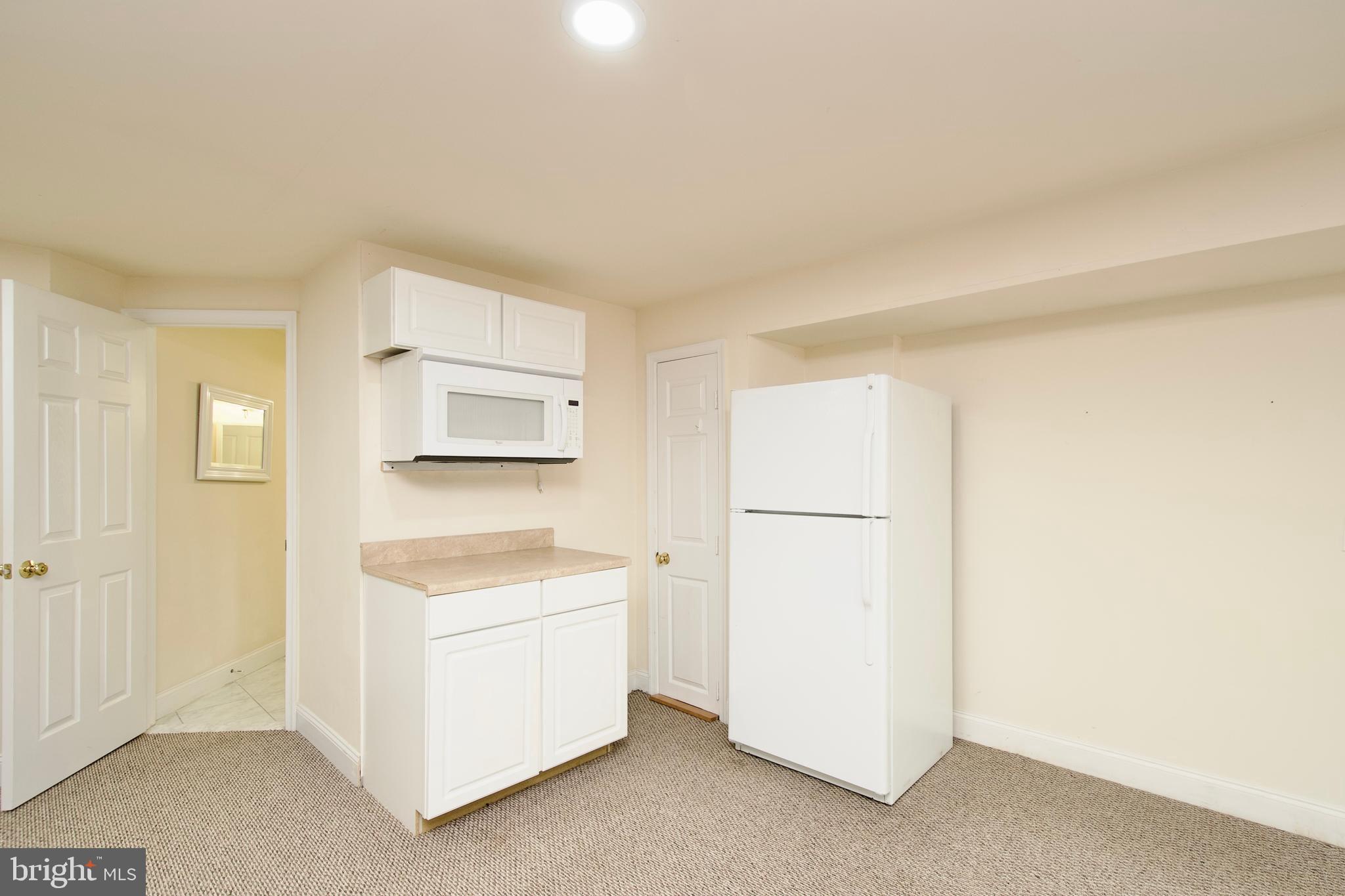 HOLMES RUN HEIGHTS - Residential