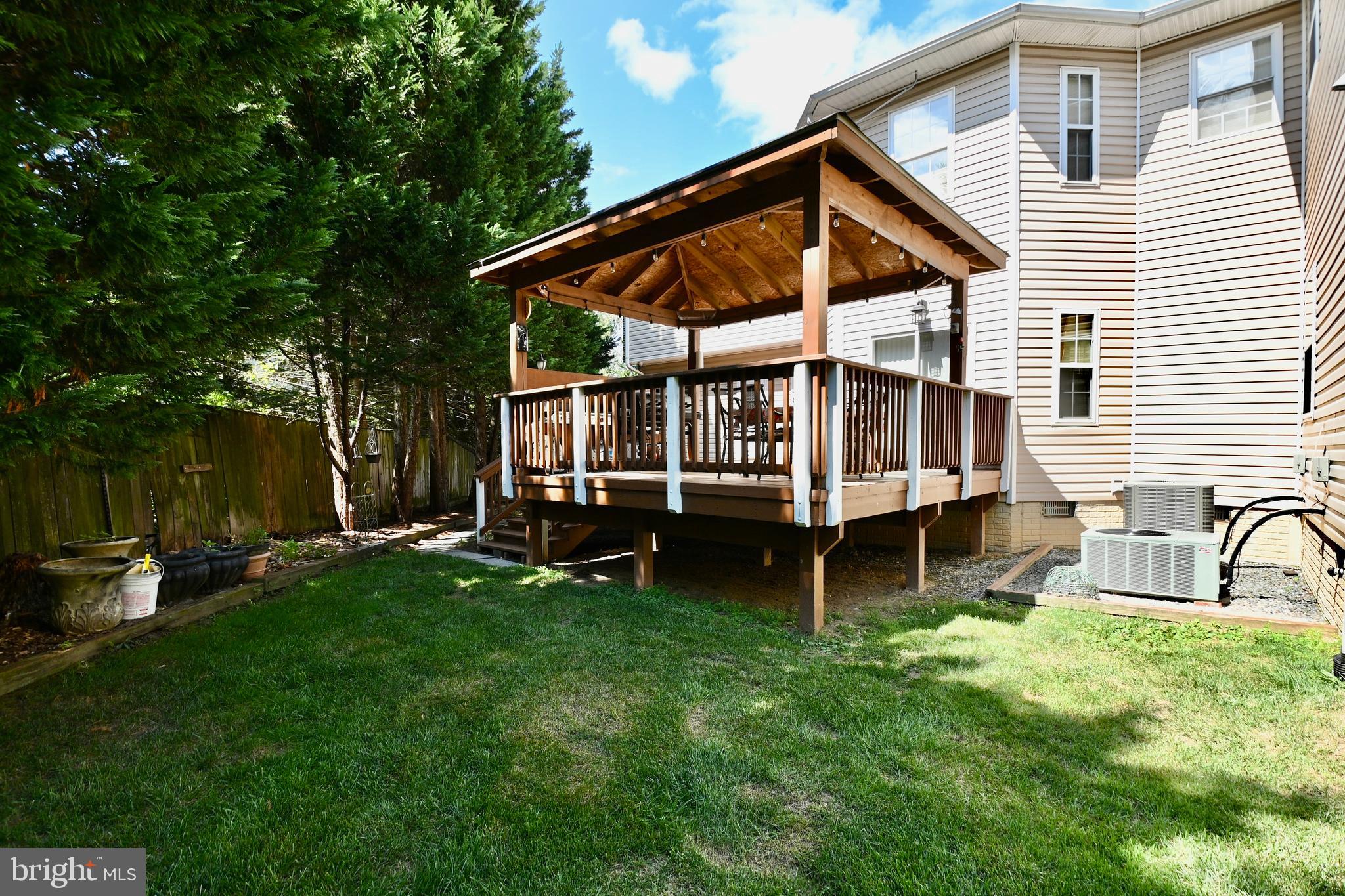 HOLMES RUN HEIGHTS - Residential