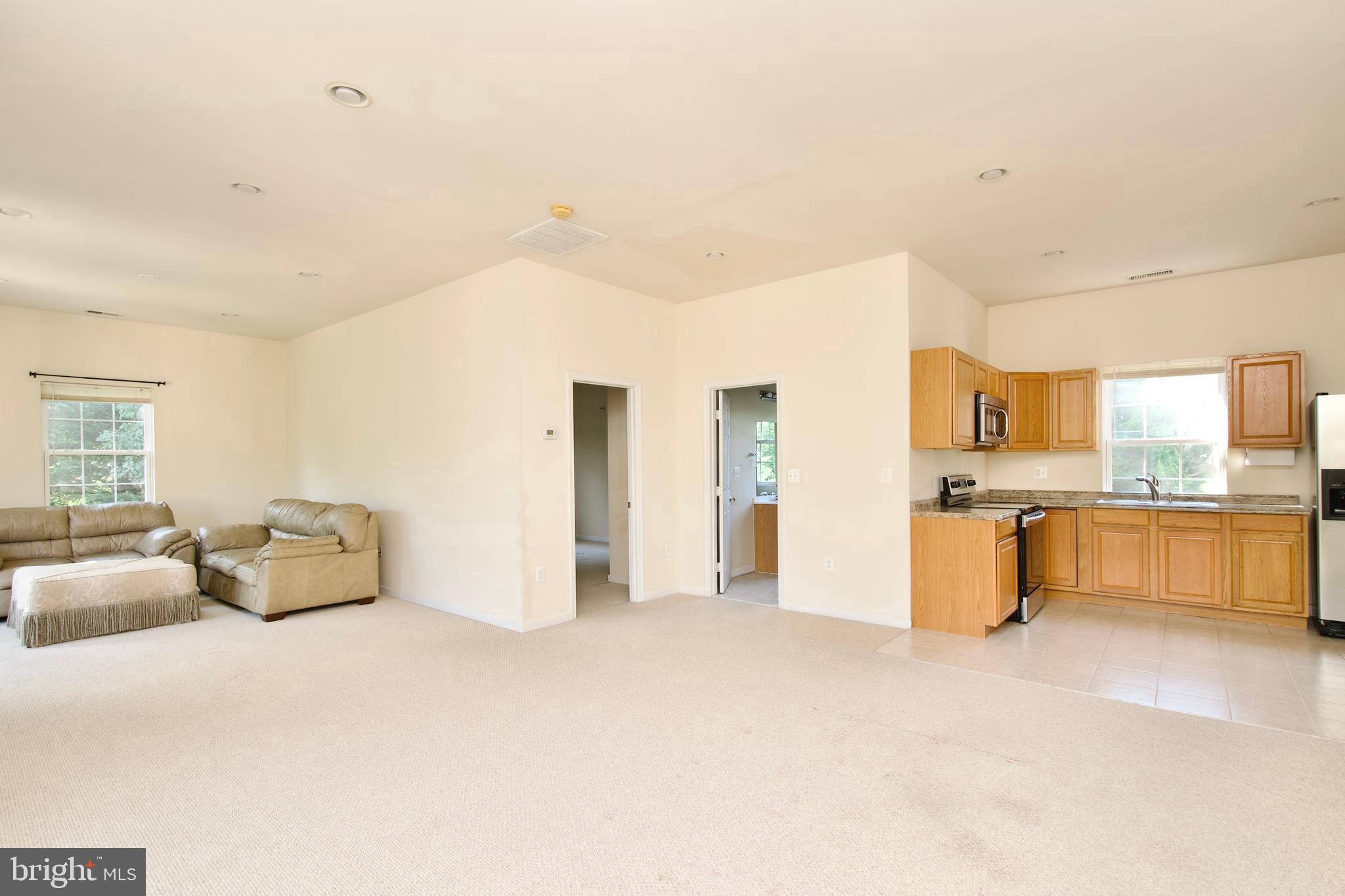 HOLMES RUN HEIGHTS - Residential