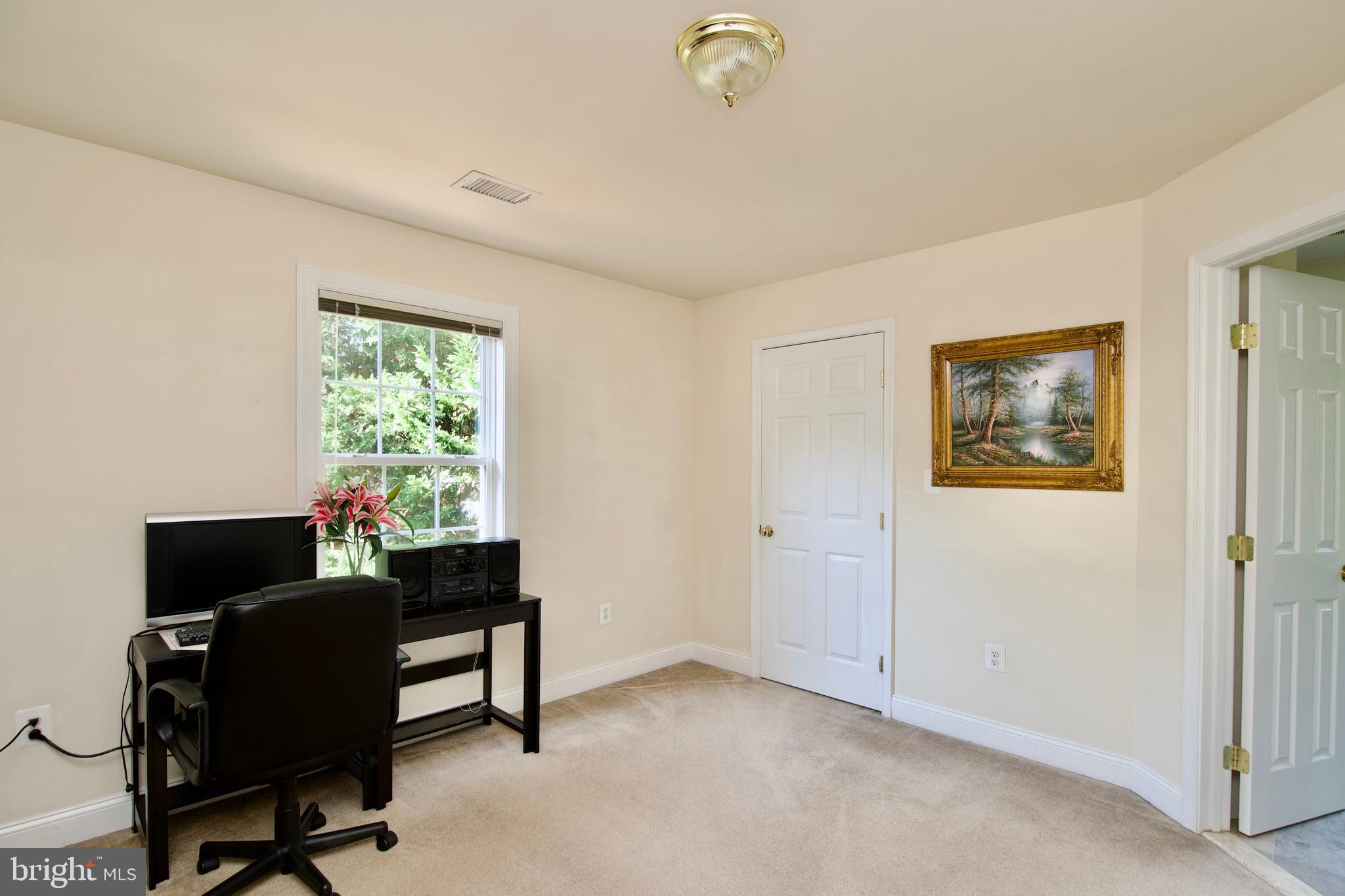 HOLMES RUN HEIGHTS - Residential