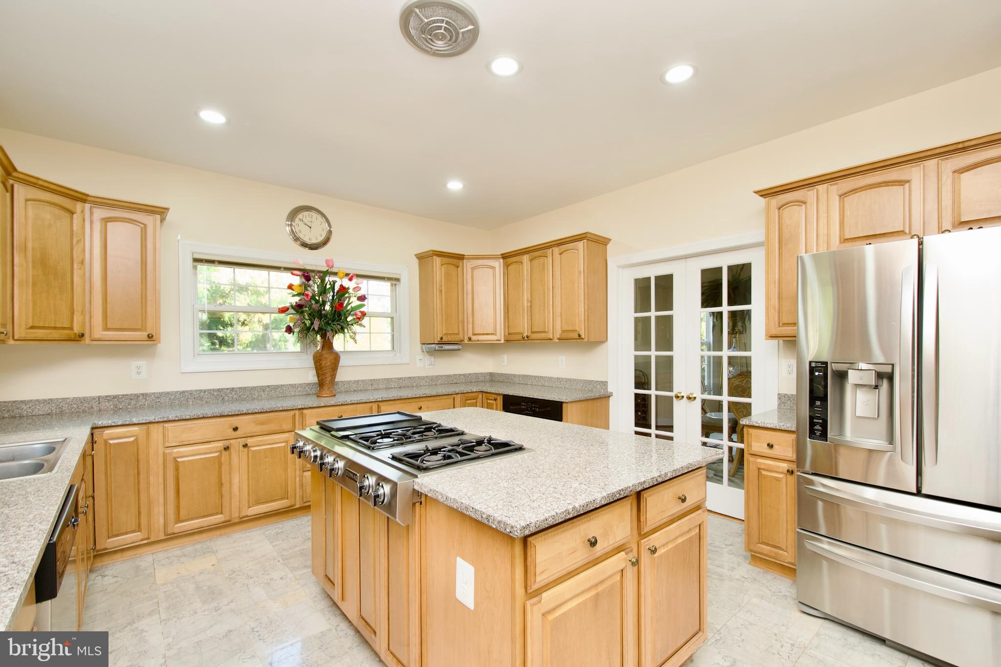 HOLMES RUN HEIGHTS - Residential