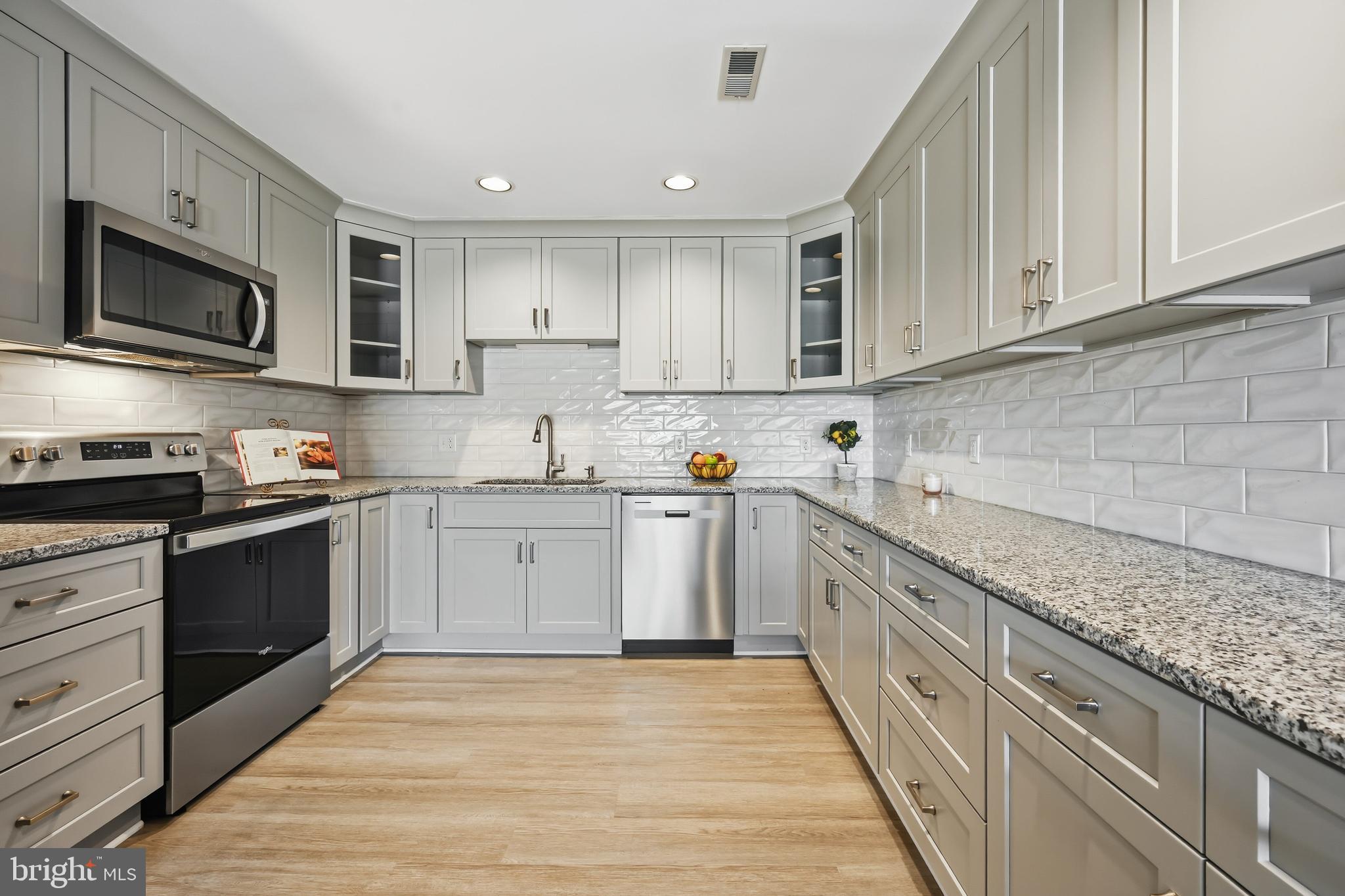 BAYVIEW AT KENT NARROWS - Residential