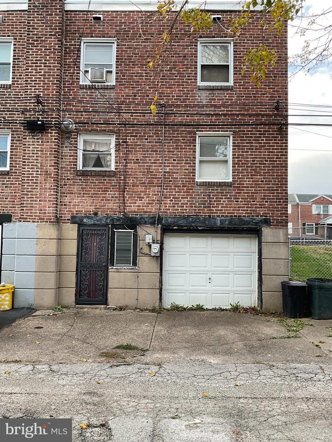 YEADON - Residential