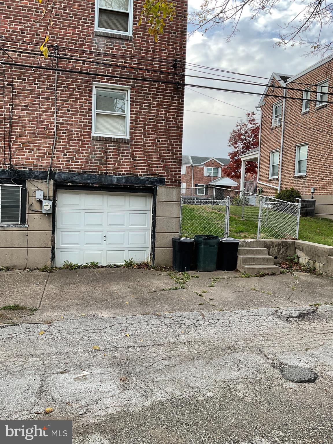 YEADON - Residential