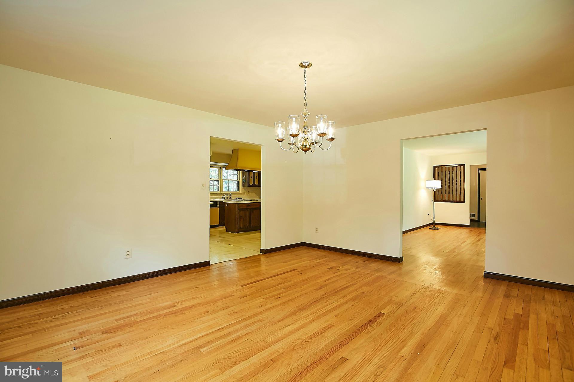 LAKE OCCOQUAN SHORES - Residential