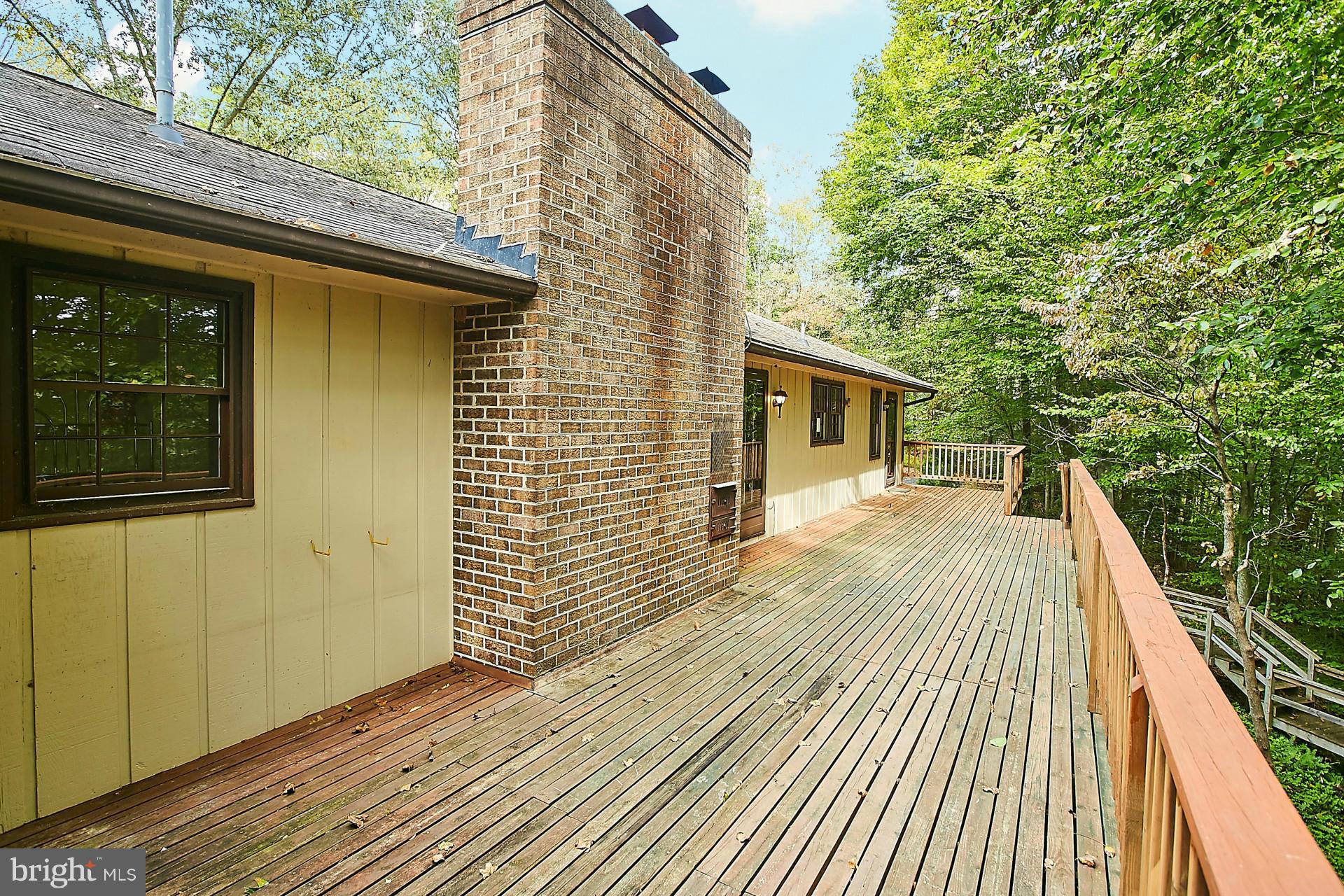 LAKE OCCOQUAN SHORES - Residential