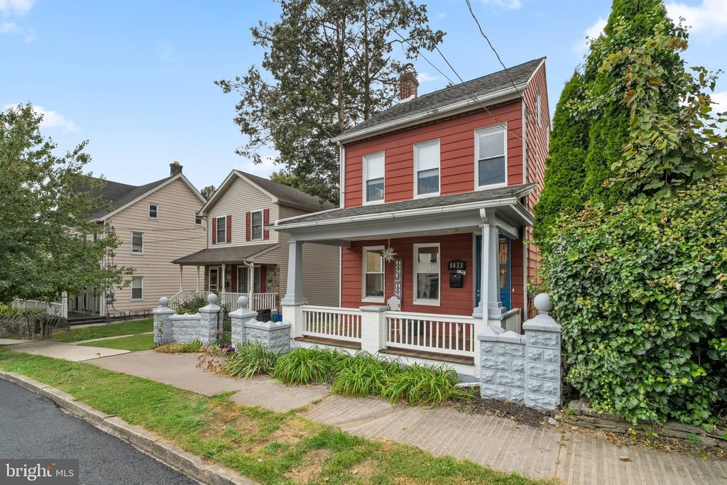 Photo of 1433 Chelsea Avenue, BETHLEHEM, PA 18018 (MLS # PANH2008702)