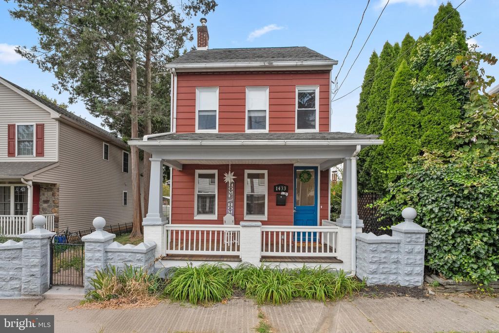 Photo of 1433 Chelsea Avenue, BETHLEHEM, PA 18018 (MLS # PANH2008702)