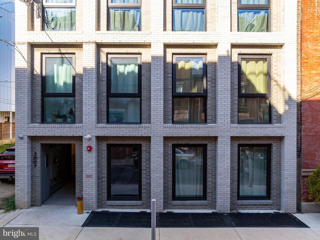 Photo of 2007 Cambridge Street, PHILADELPHIA, PA 19130 (MLS # PAPH2551756)