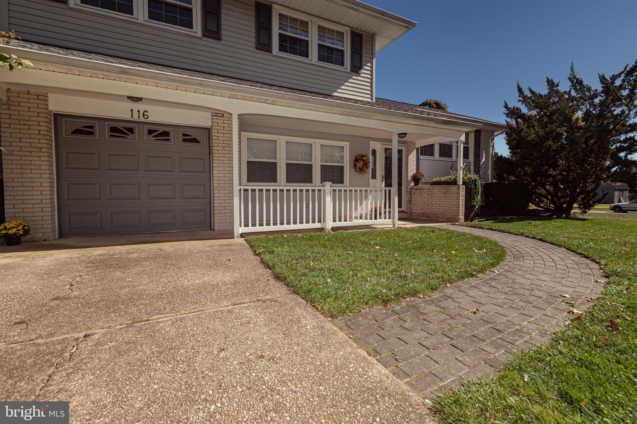 116 AUTUMN HORSESHOE