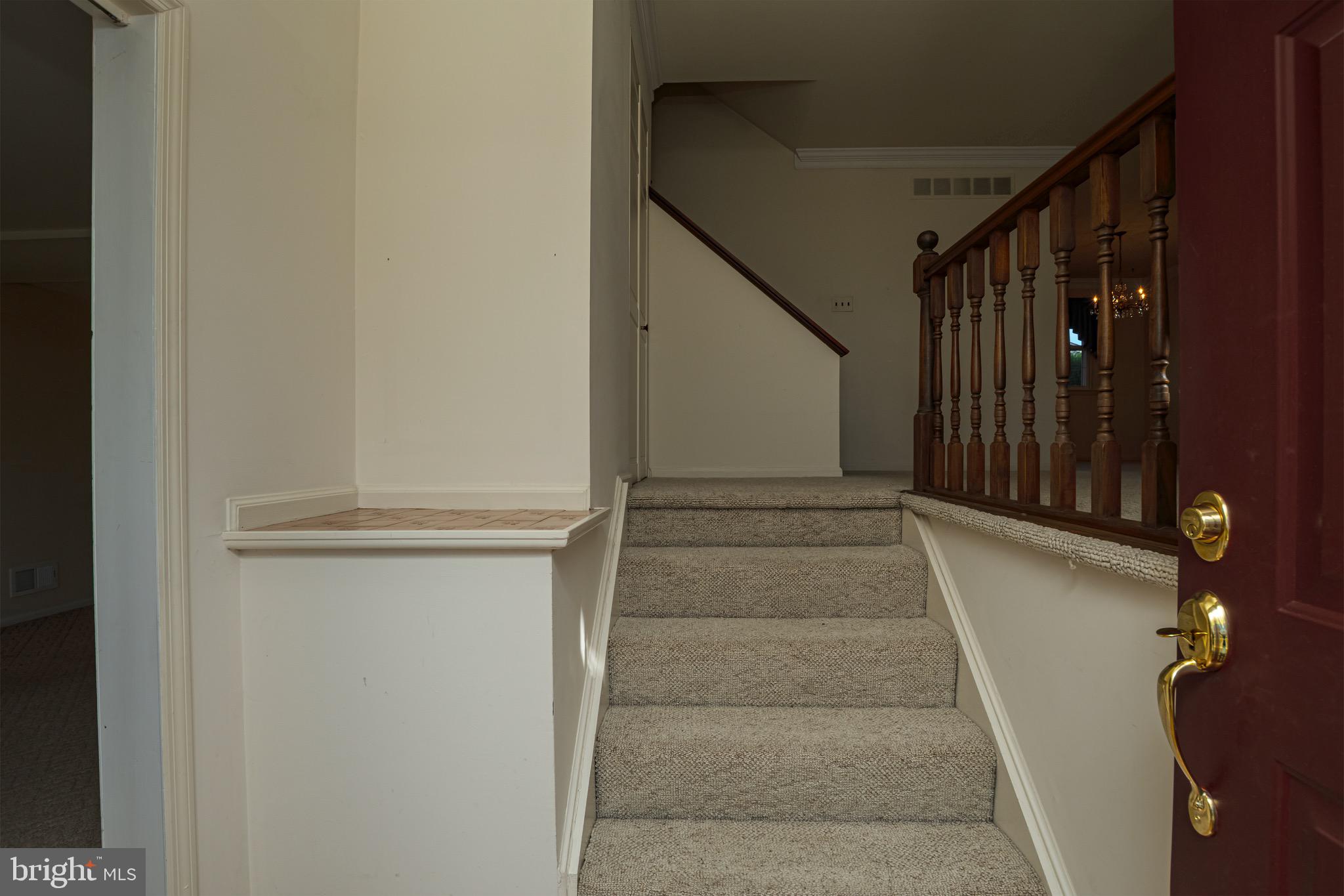 FOUR SEASONS - Residential