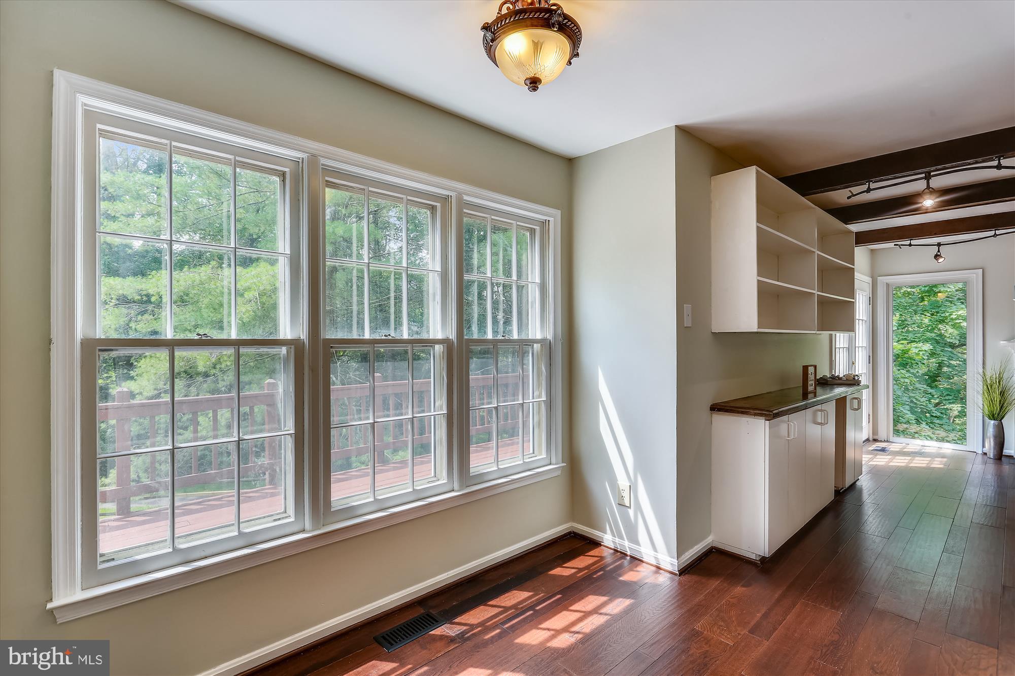 THE DOWNS - MONTG VILL - Residential