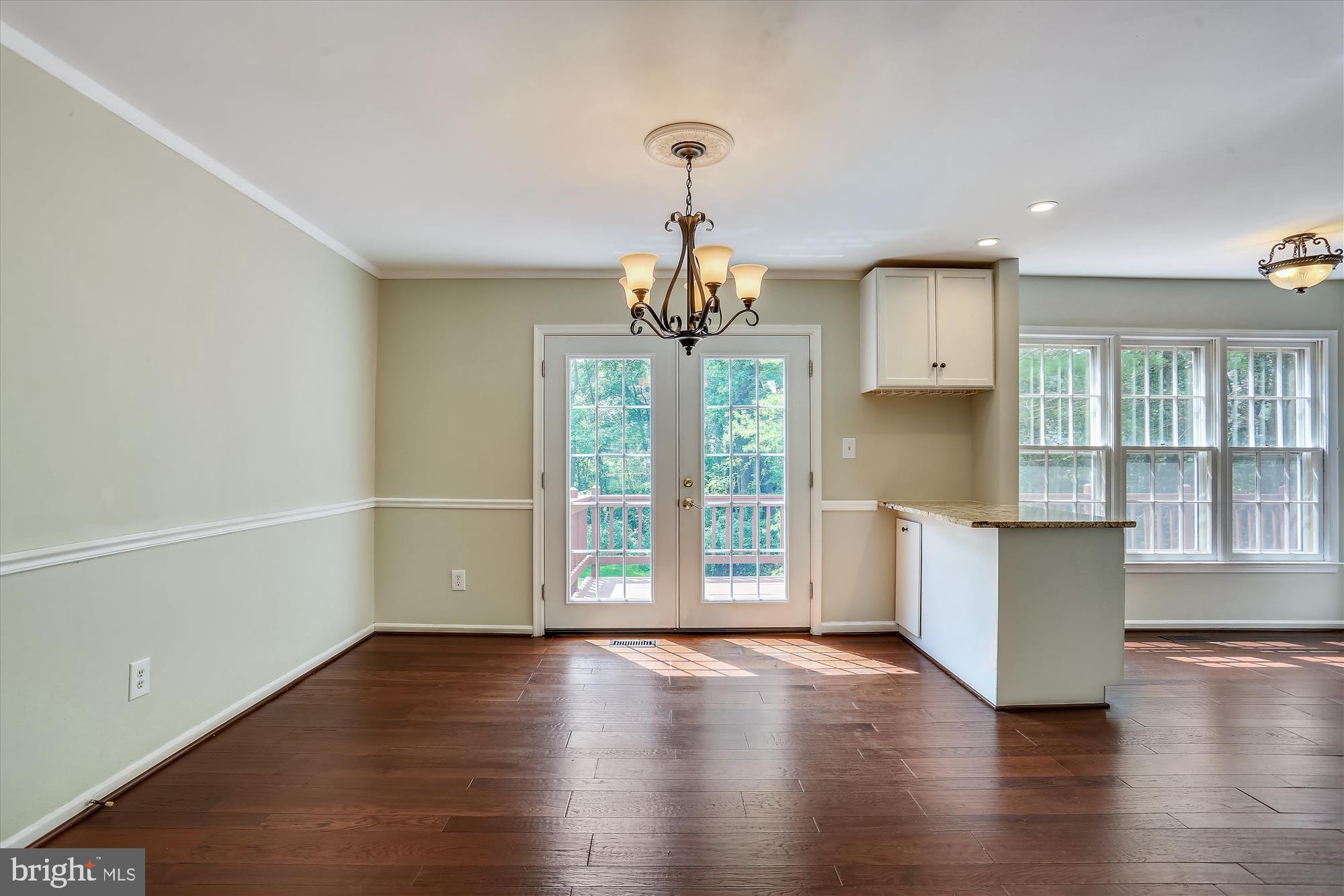 THE DOWNS - MONTG VILL - Residential