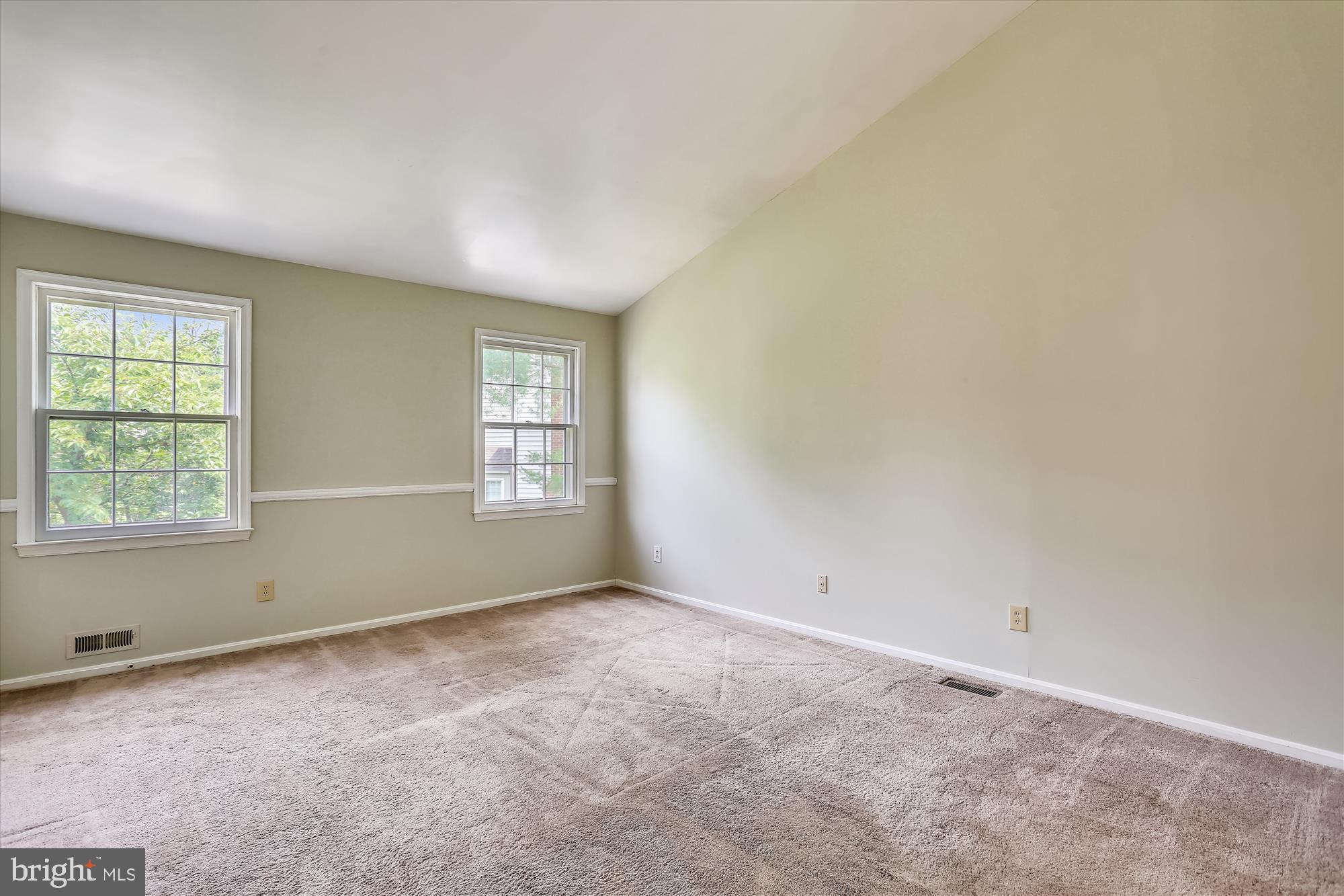 THE DOWNS - MONTG VILL - Residential