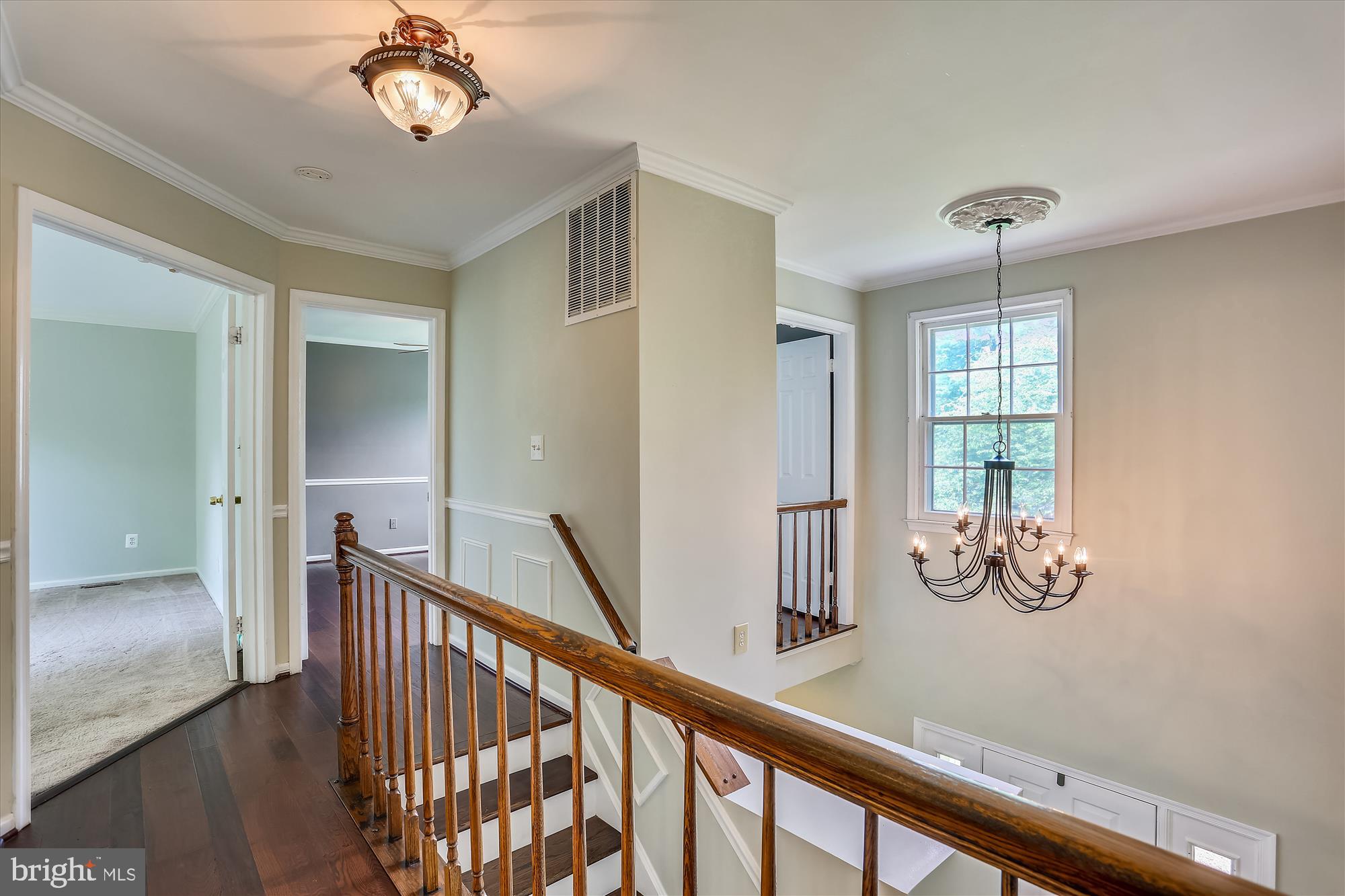 THE DOWNS - MONTG VILL - Residential