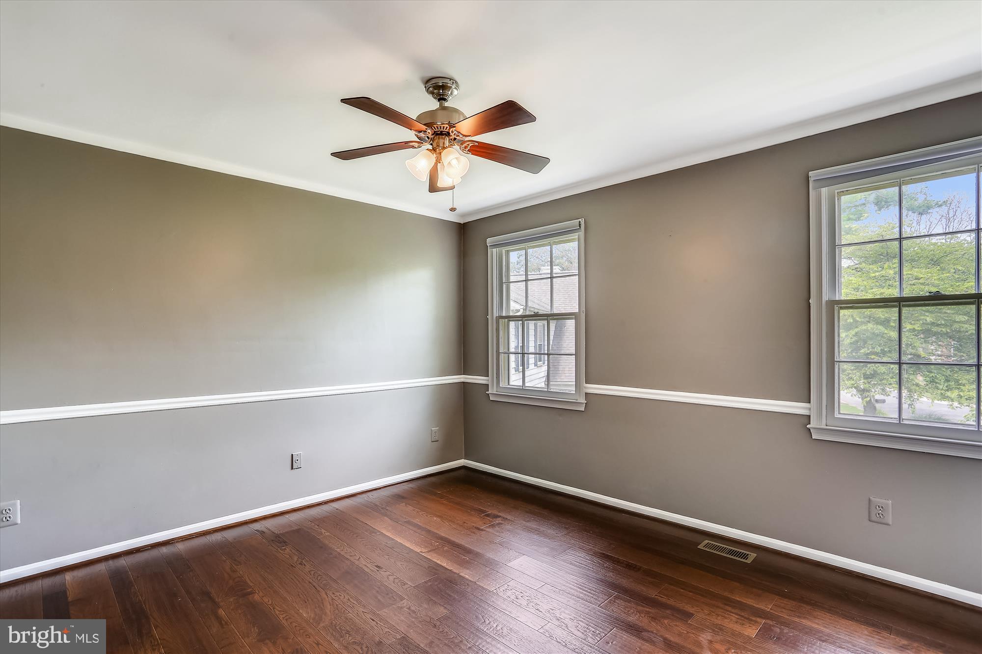 THE DOWNS - MONTG VILL - Residential