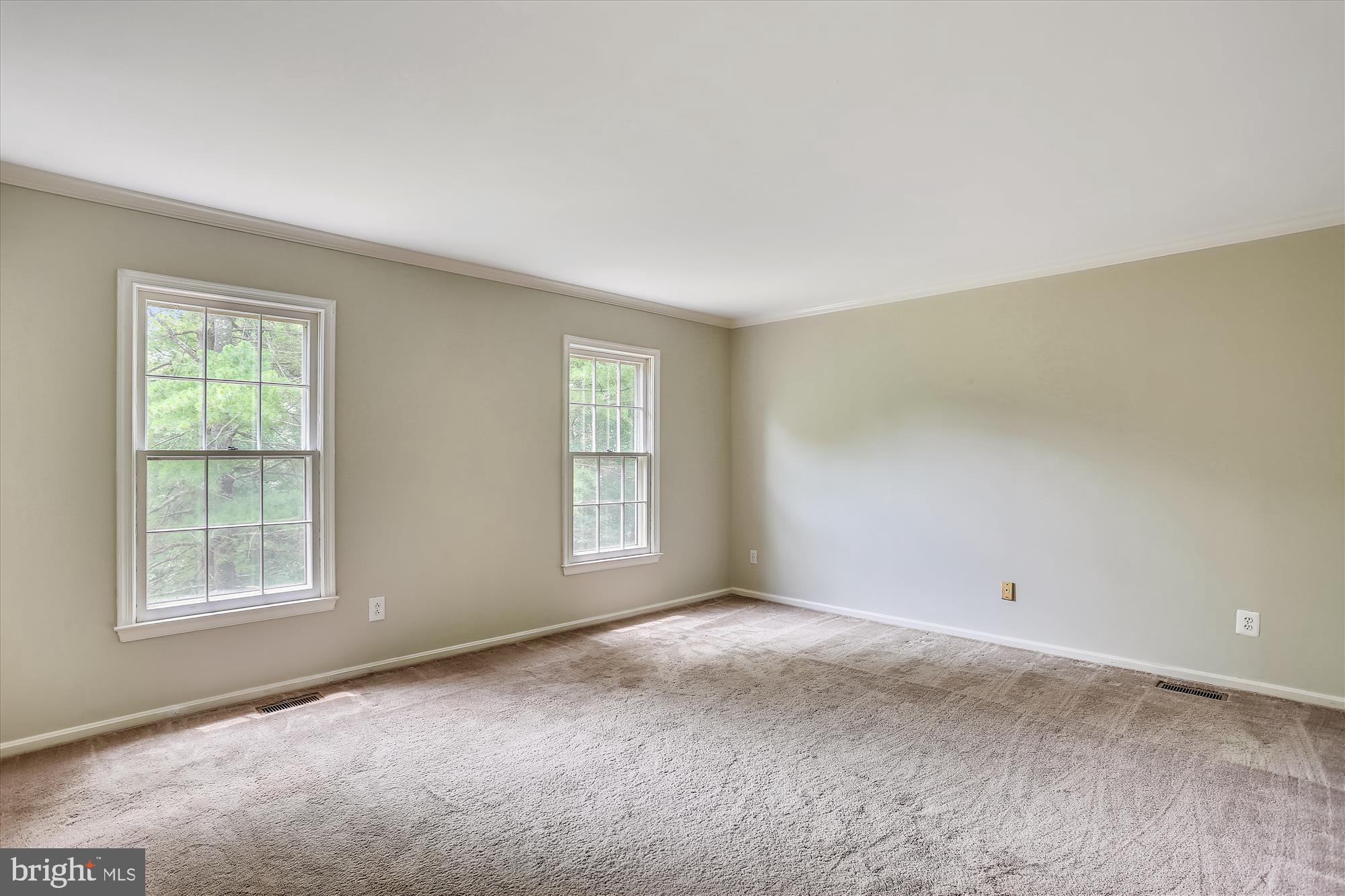 THE DOWNS - MONTG VILL - Residential