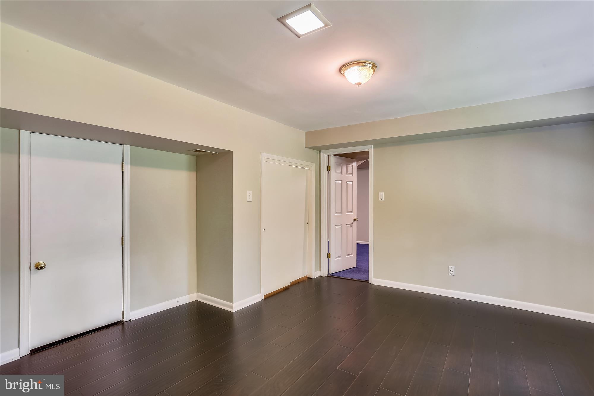 THE DOWNS - MONTG VILL - Residential