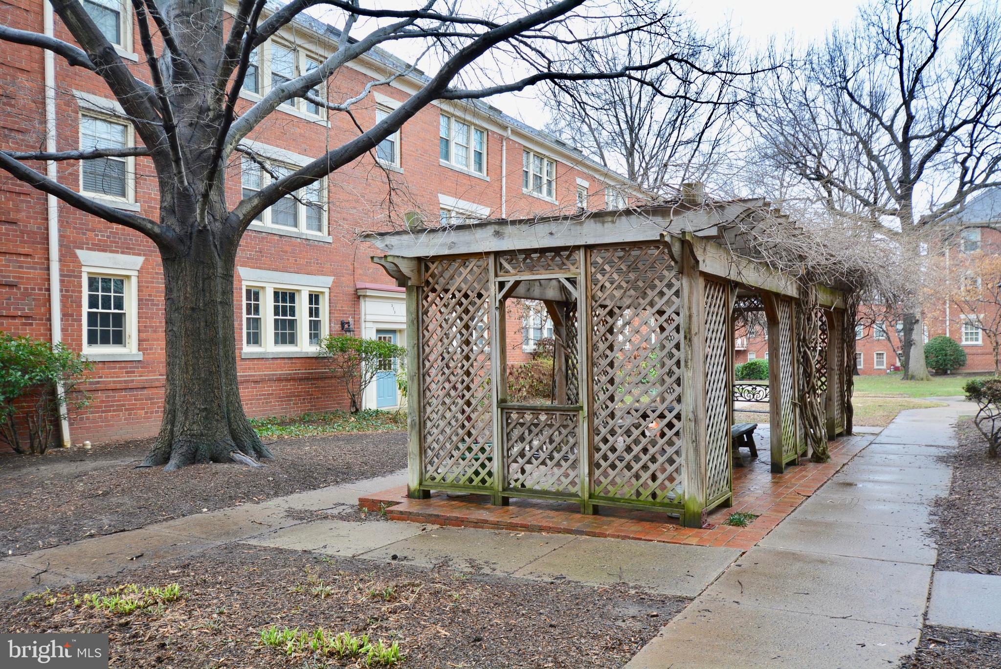 HARBOR TERRACE - Residential