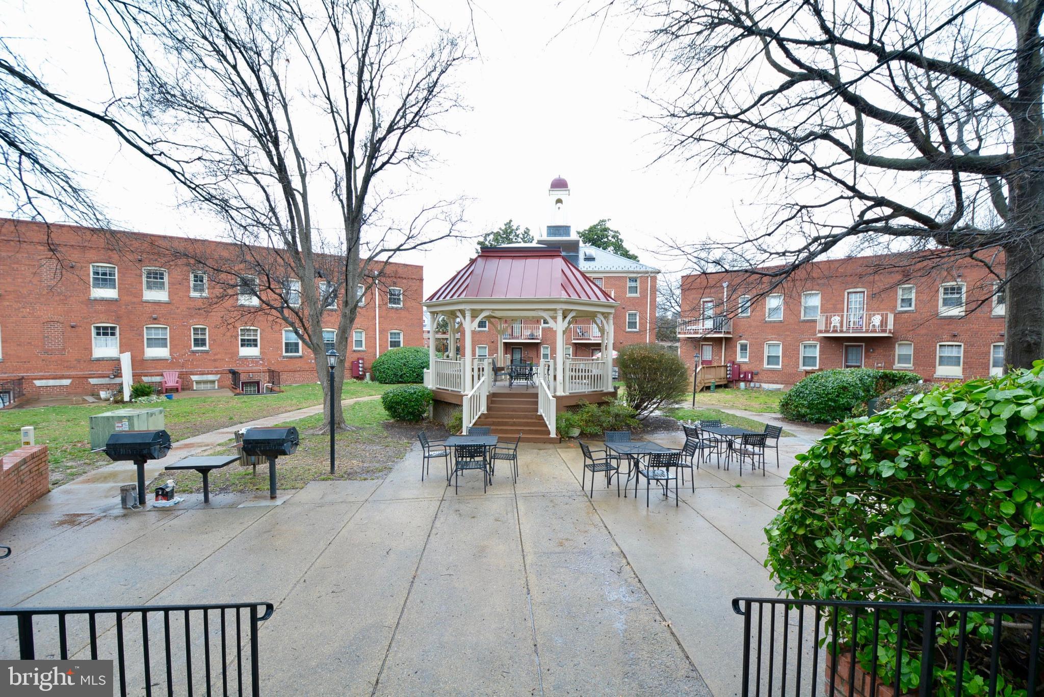 HARBOR TERRACE - Residential