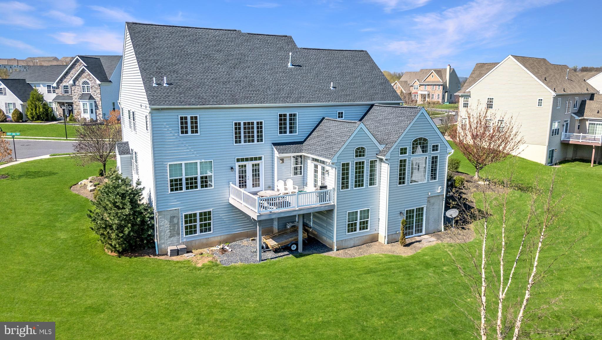 WHISPERING PINES - Residential