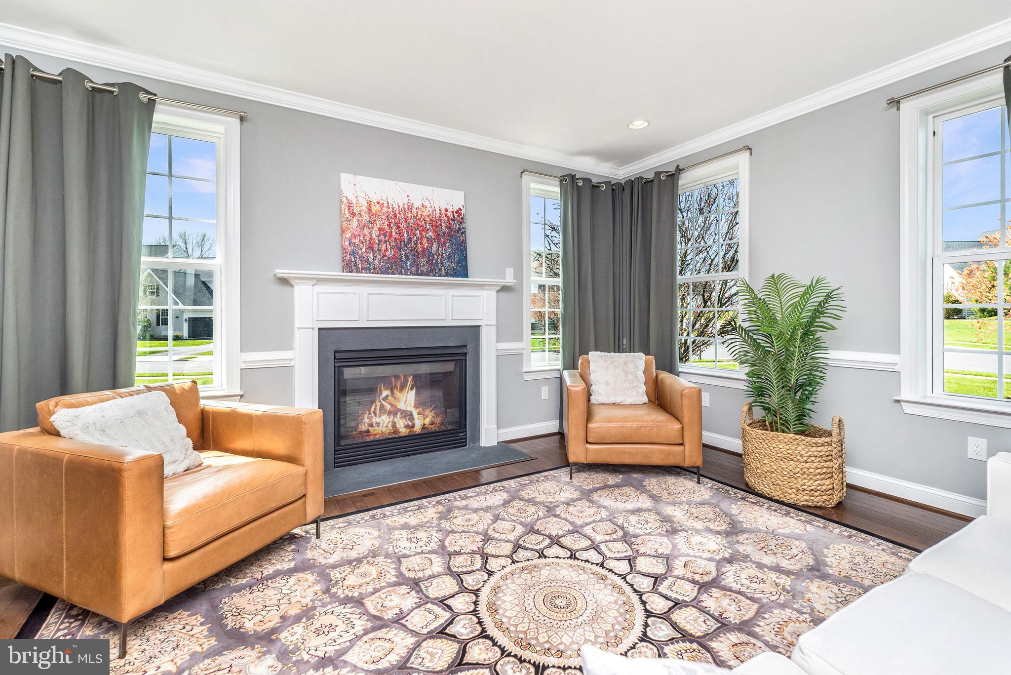 WHISPERING PINES - Residential