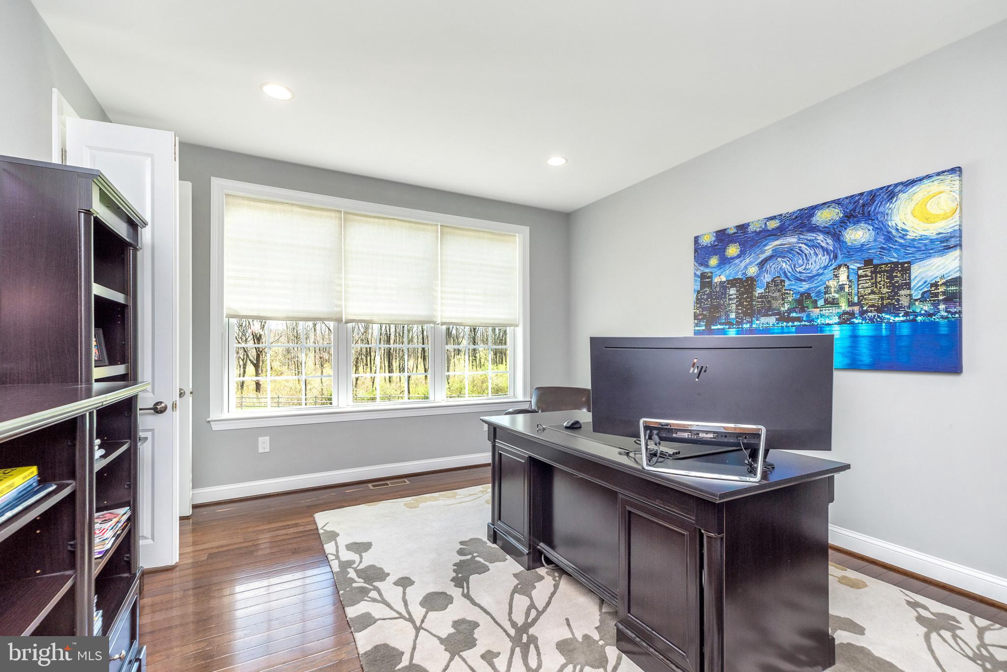 WHISPERING PINES - Residential