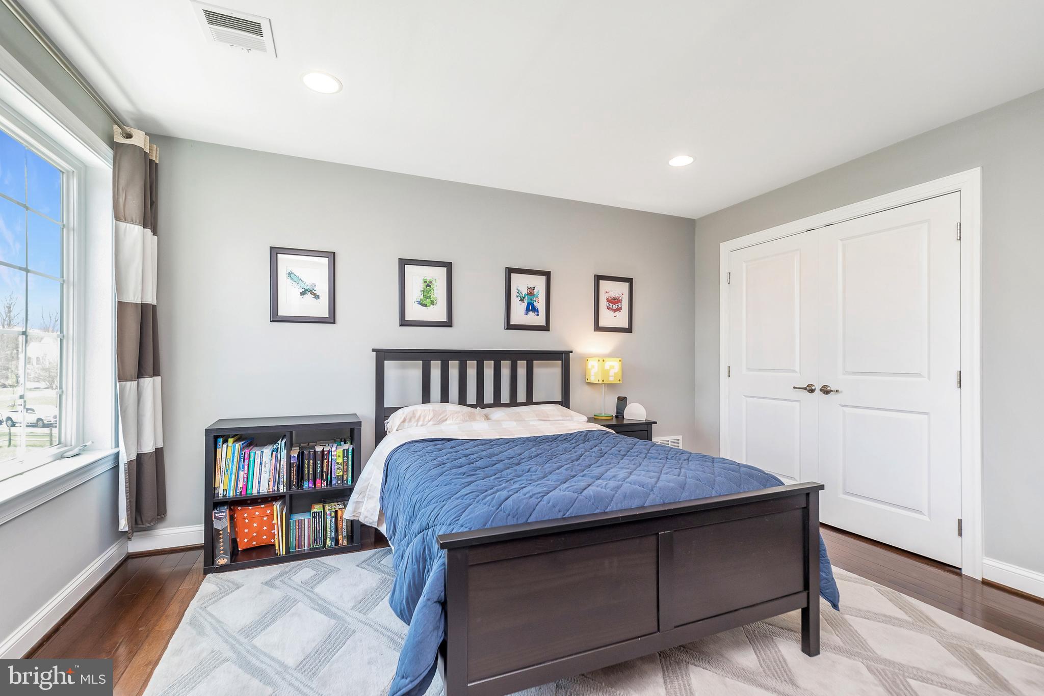 WHISPERING PINES - Residential