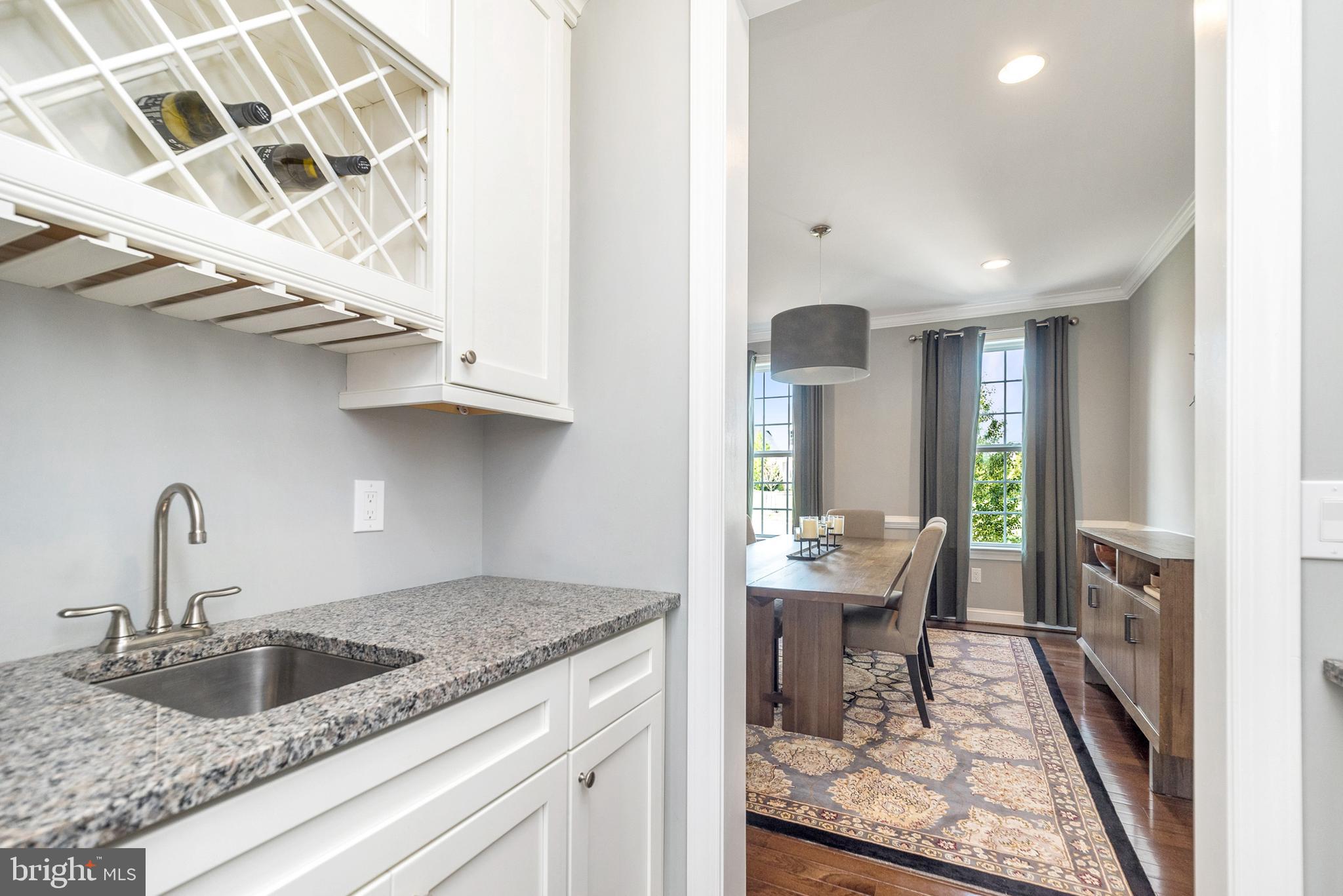 WHISPERING PINES - Residential