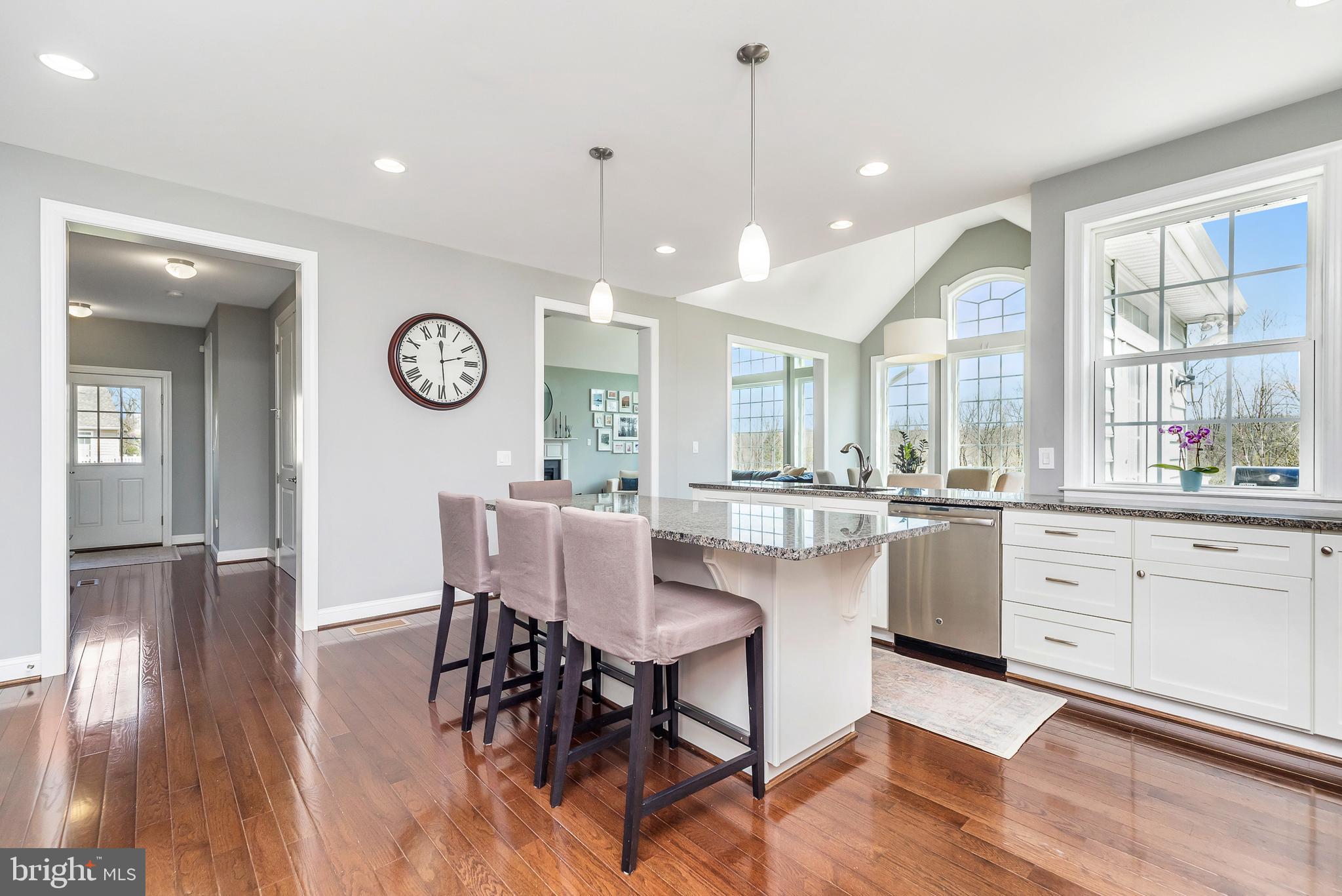 WHISPERING PINES - Residential