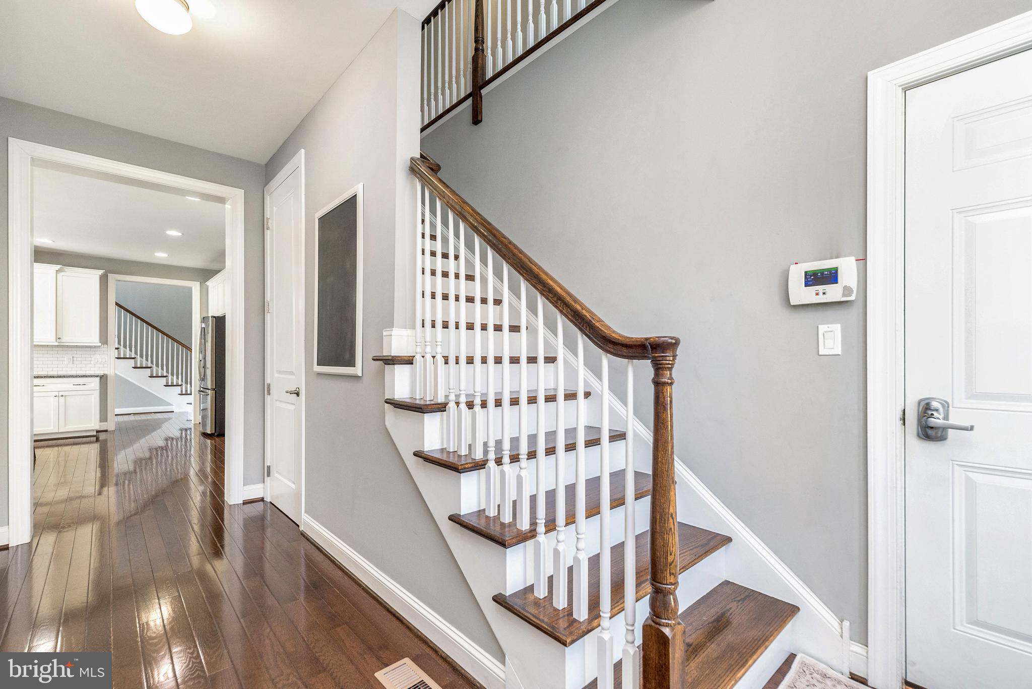 WHISPERING PINES - Residential