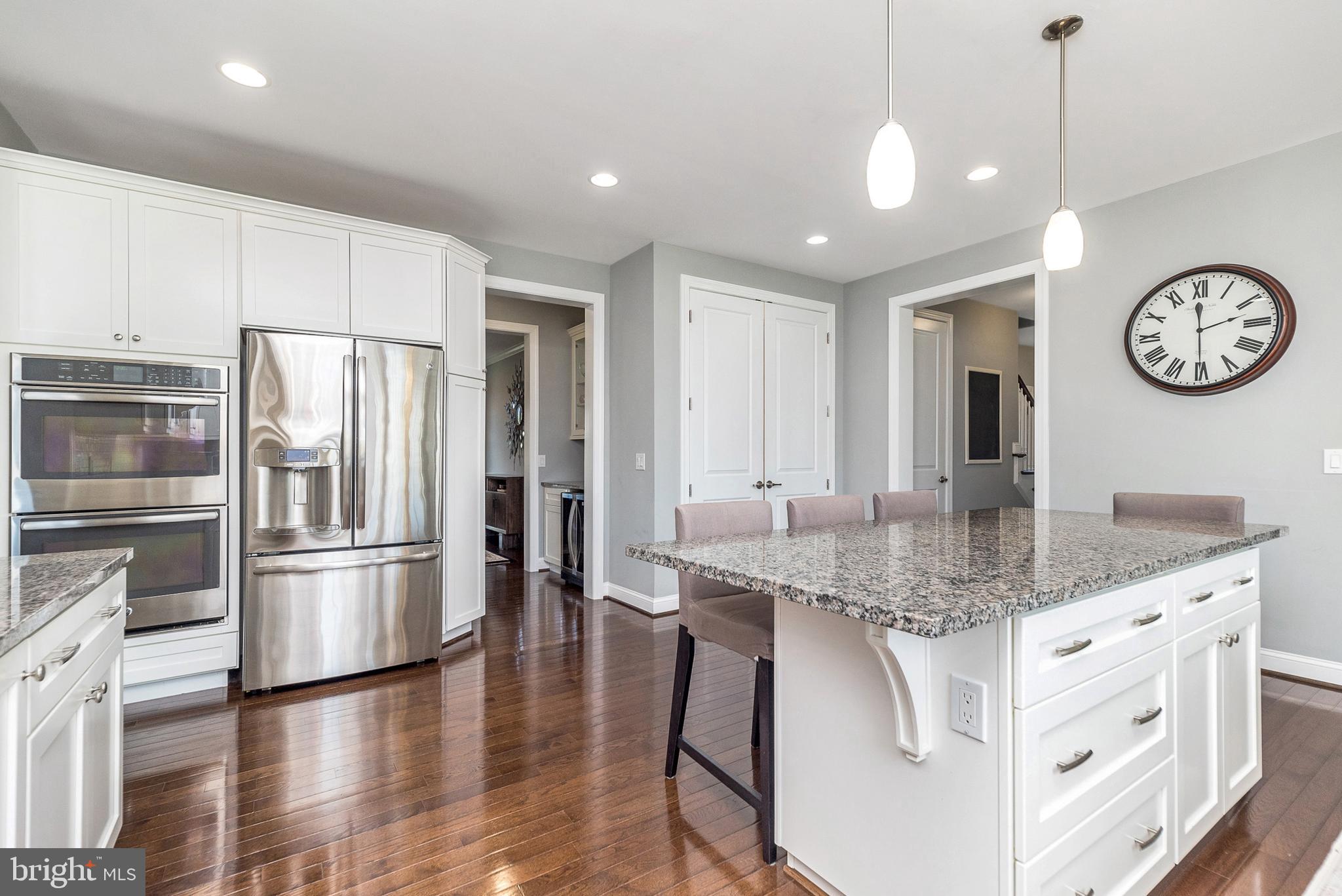 WHISPERING PINES - Residential