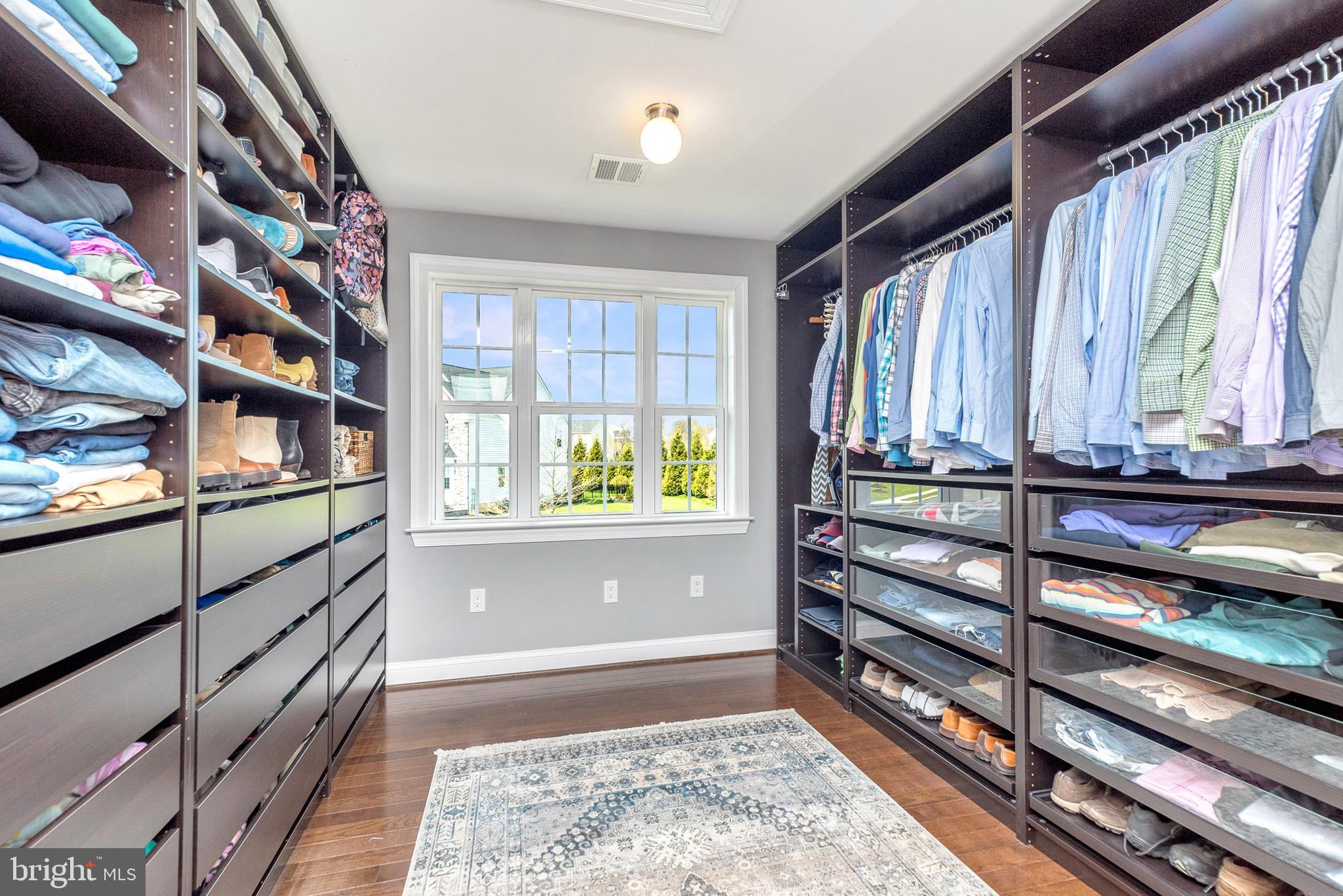 WHISPERING PINES - Residential