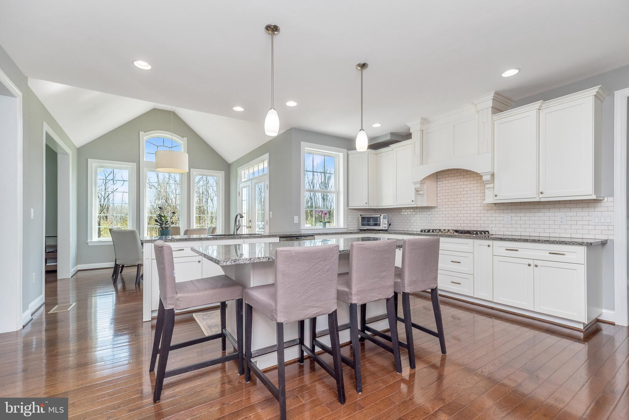 WHISPERING PINES - Residential