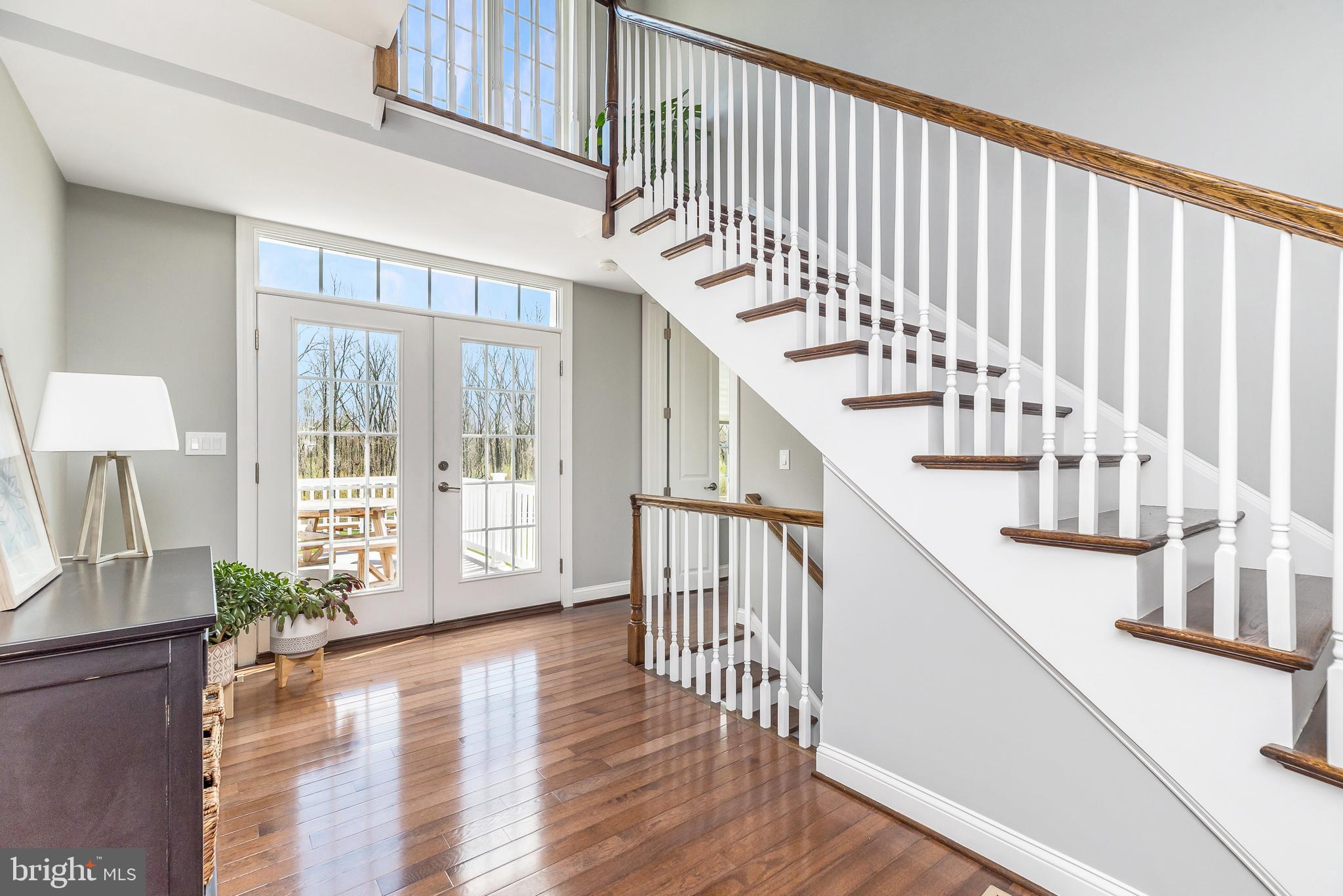 WHISPERING PINES - Residential