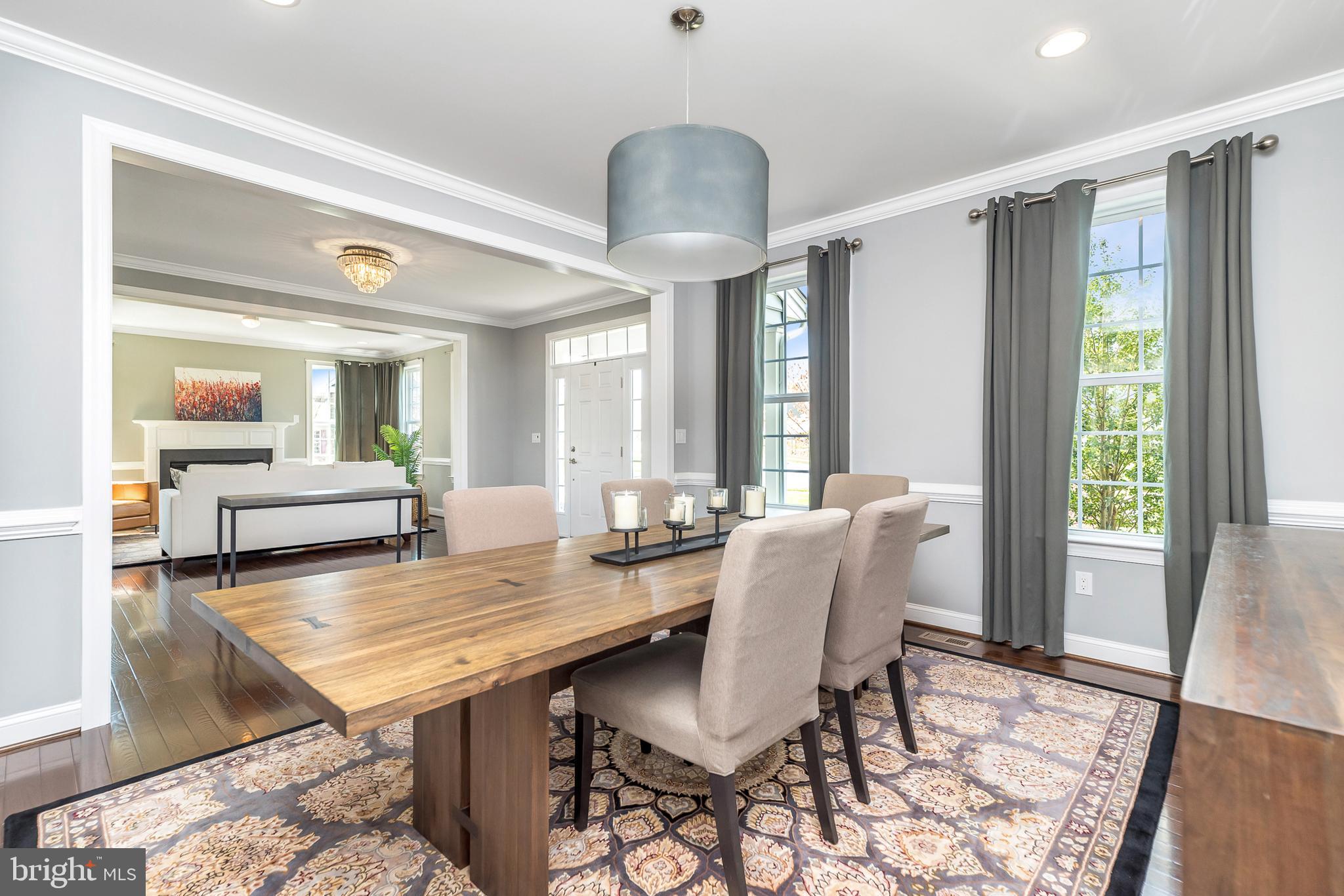 WHISPERING PINES - Residential