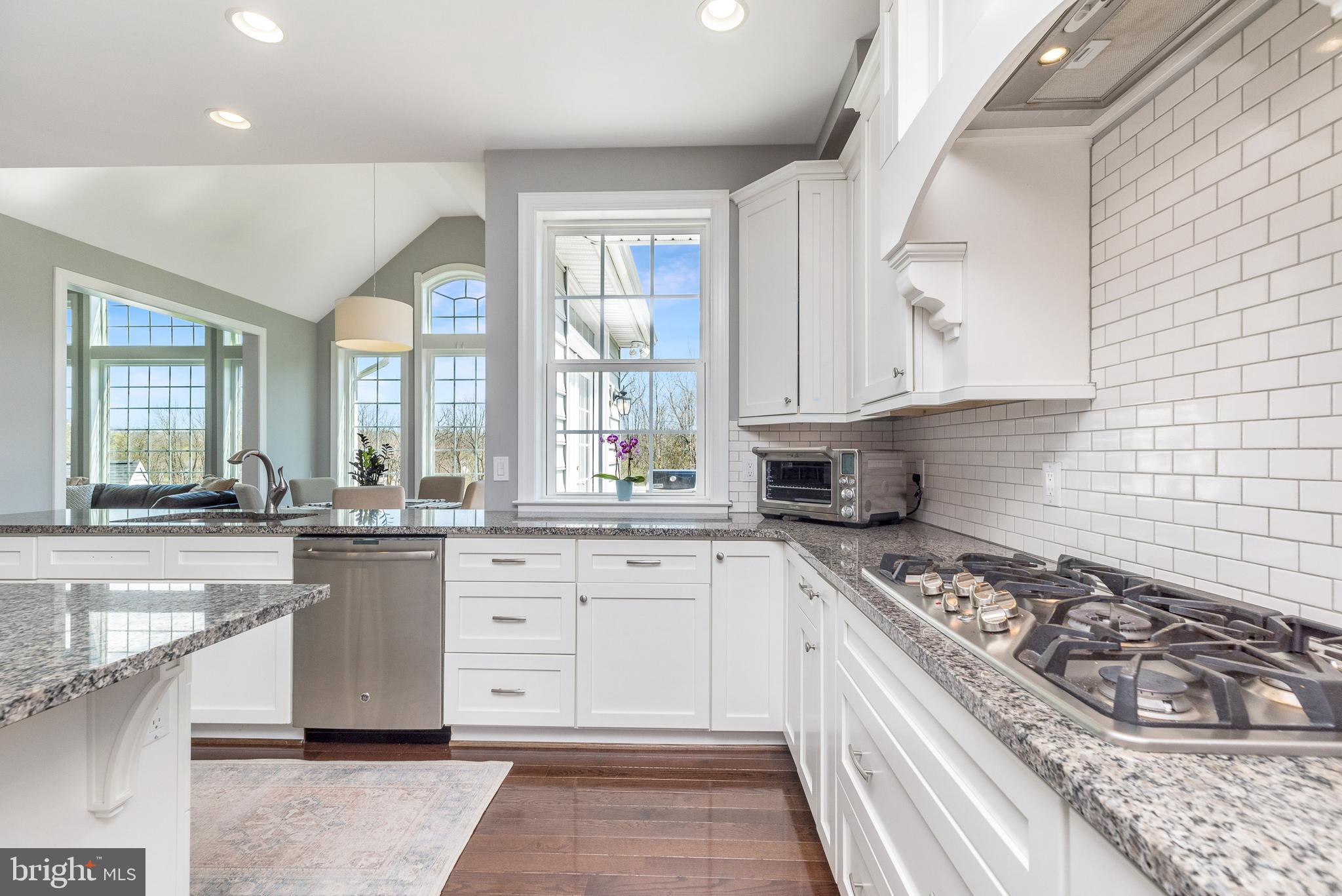 WHISPERING PINES - Residential