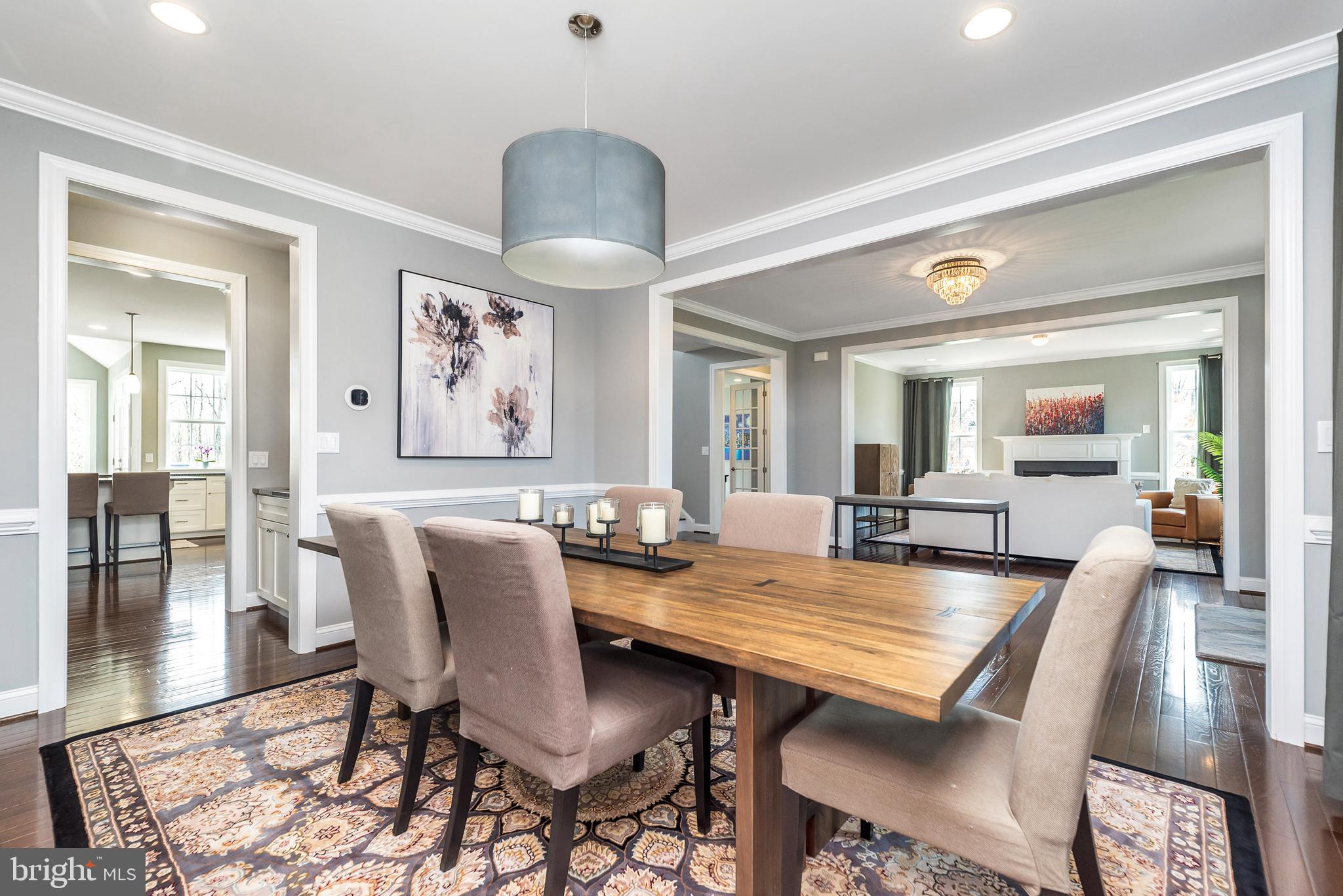 WHISPERING PINES - Residential