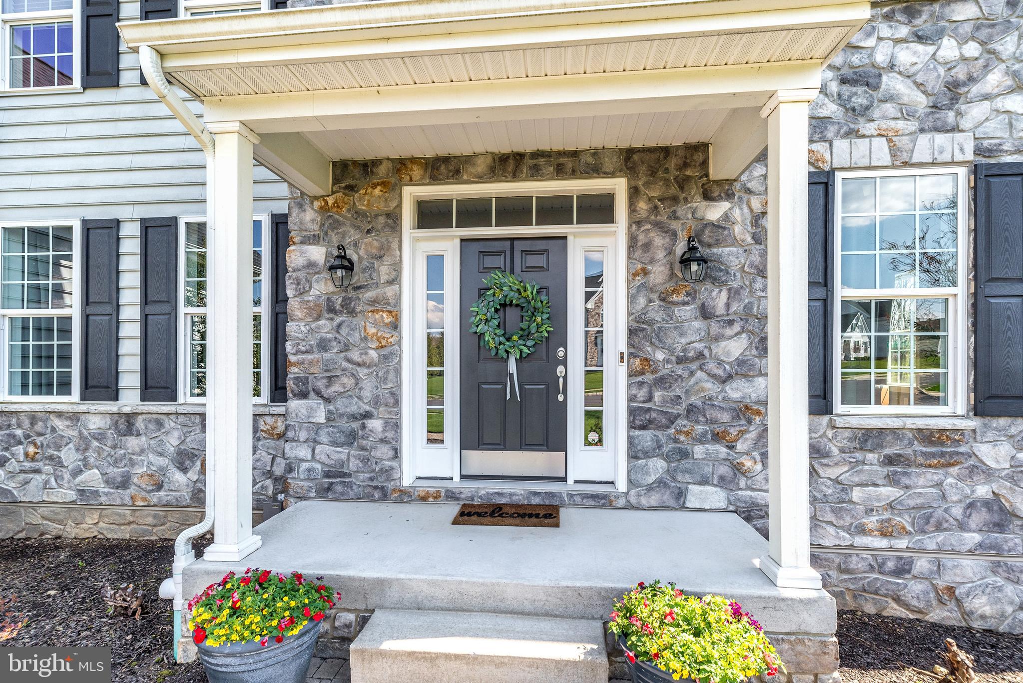 WHISPERING PINES - Residential