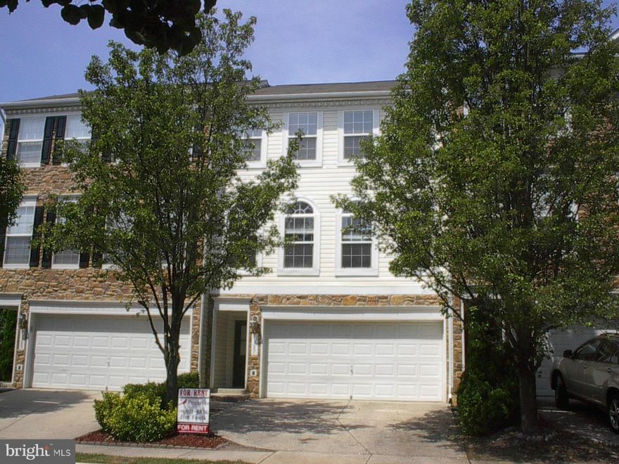 WELCOME HOME; 2,500+ SQ/FT TH; 3-LEVELS; 3-BEDRMS; 2.5 BATHS, 2-CAR GAR, w/WALK-OUTS TO BOTH DECK/PATIO/FENCED B-YARD; KITCHEN/BKFAST w/HWOOD FLS, GRANITE & BUTCHER BLOCK CNTER ISLAND, NEWER APPLIANCES, LGE PANTRY; LARGE BRIGHT LIVING/DINING AREAS w/9-FT CEILINGS; MBR STE, w/CATH CEILING, LG FULL BATH & WALK-IN; W/D on BEDR LEV; NEWER CARPET & PAINT; NGAS; STORAGE; NEAR EMPLOYMENT CNTERS & SCHOOLS