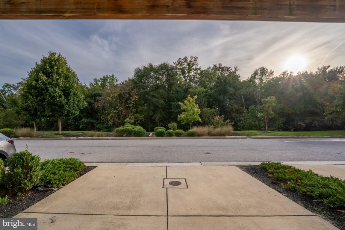 OXFORD SQUARE - Residential Lease