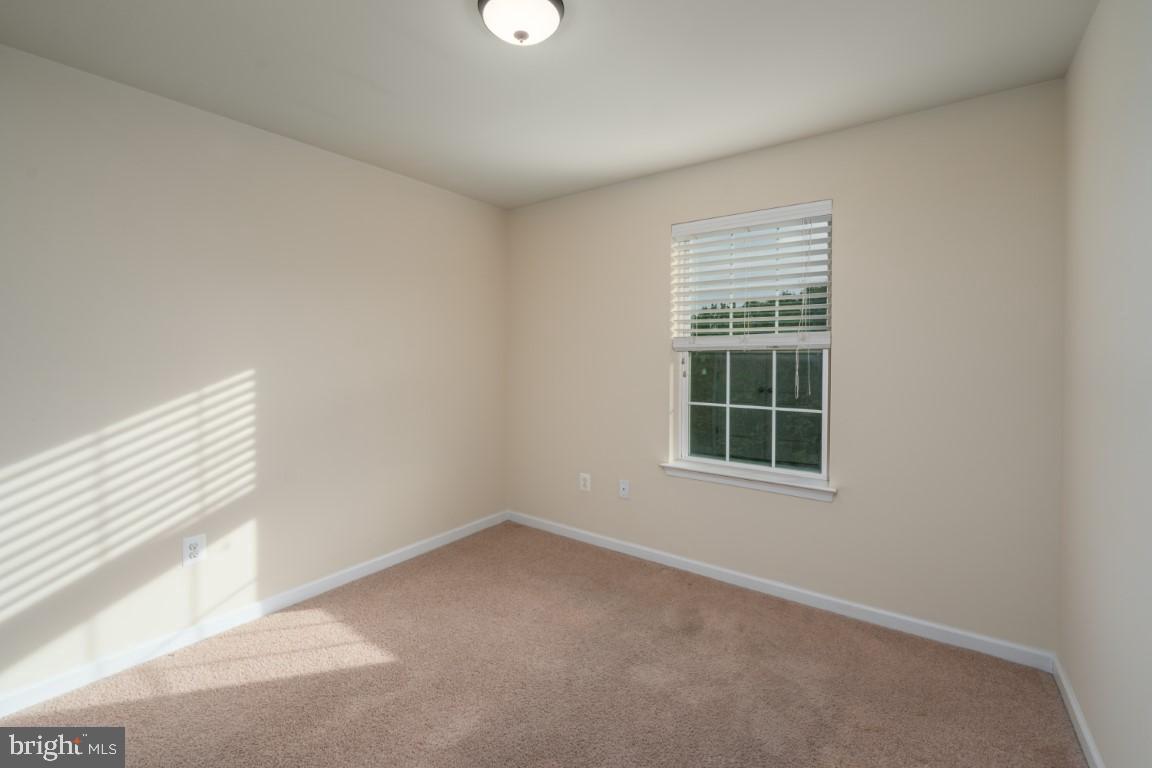 OXFORD SQUARE - Residential Lease