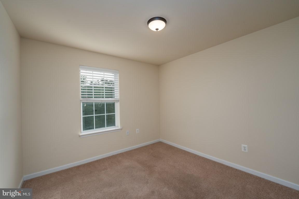 OXFORD SQUARE - Residential Lease