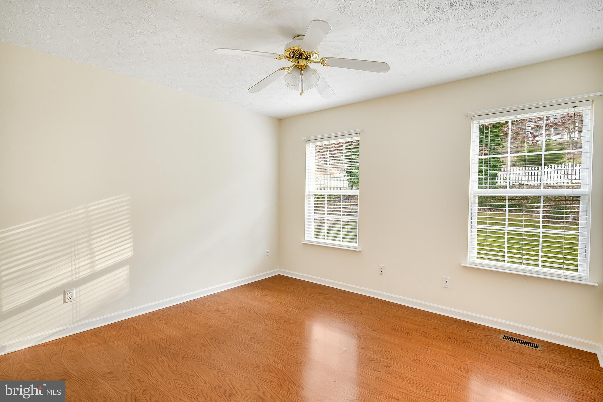 LAYSIDE - Residential