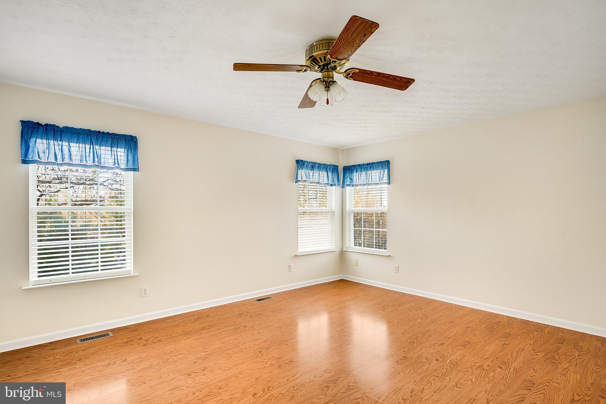 LAYSIDE - Residential