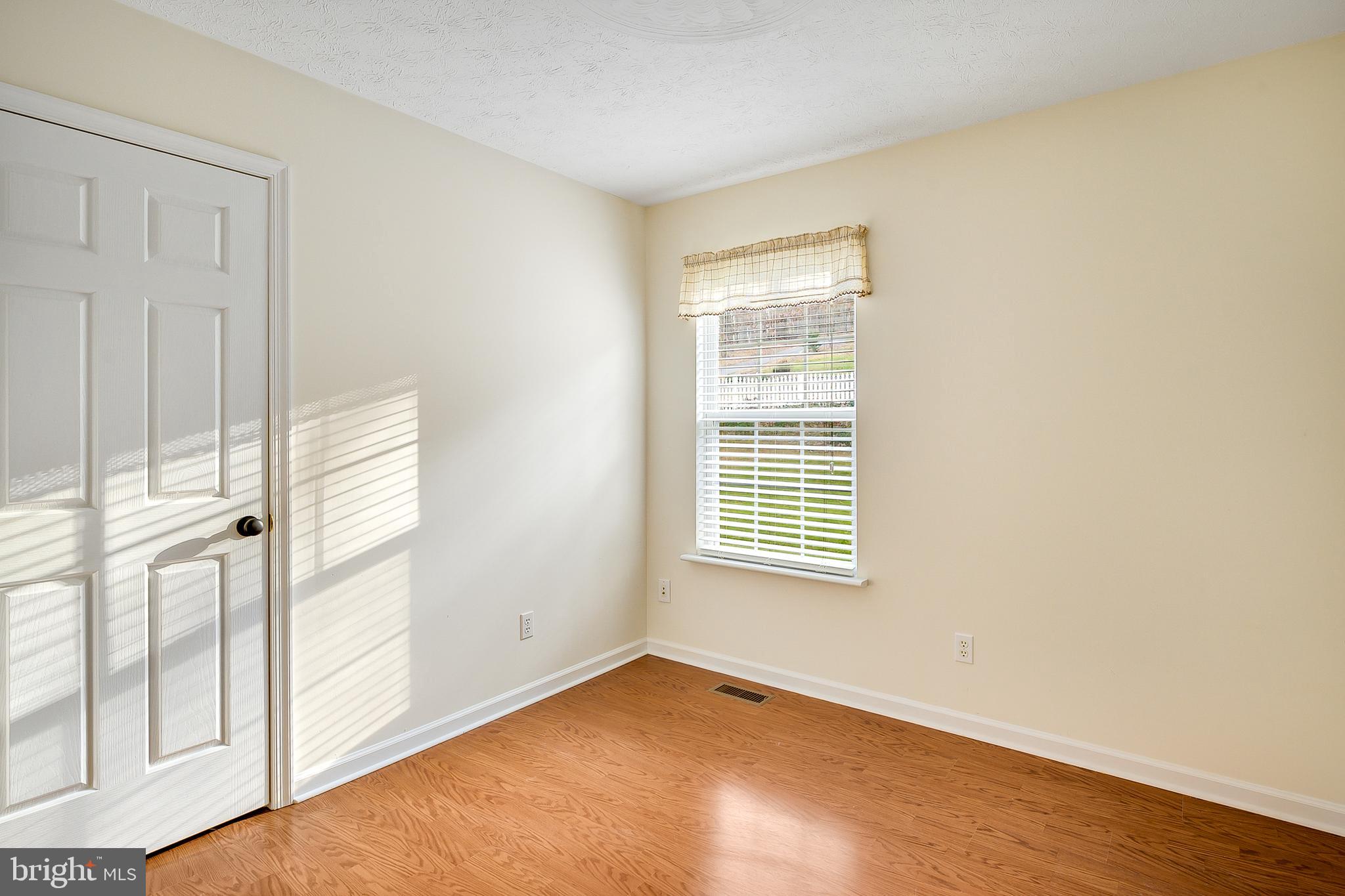 LAYSIDE - Residential